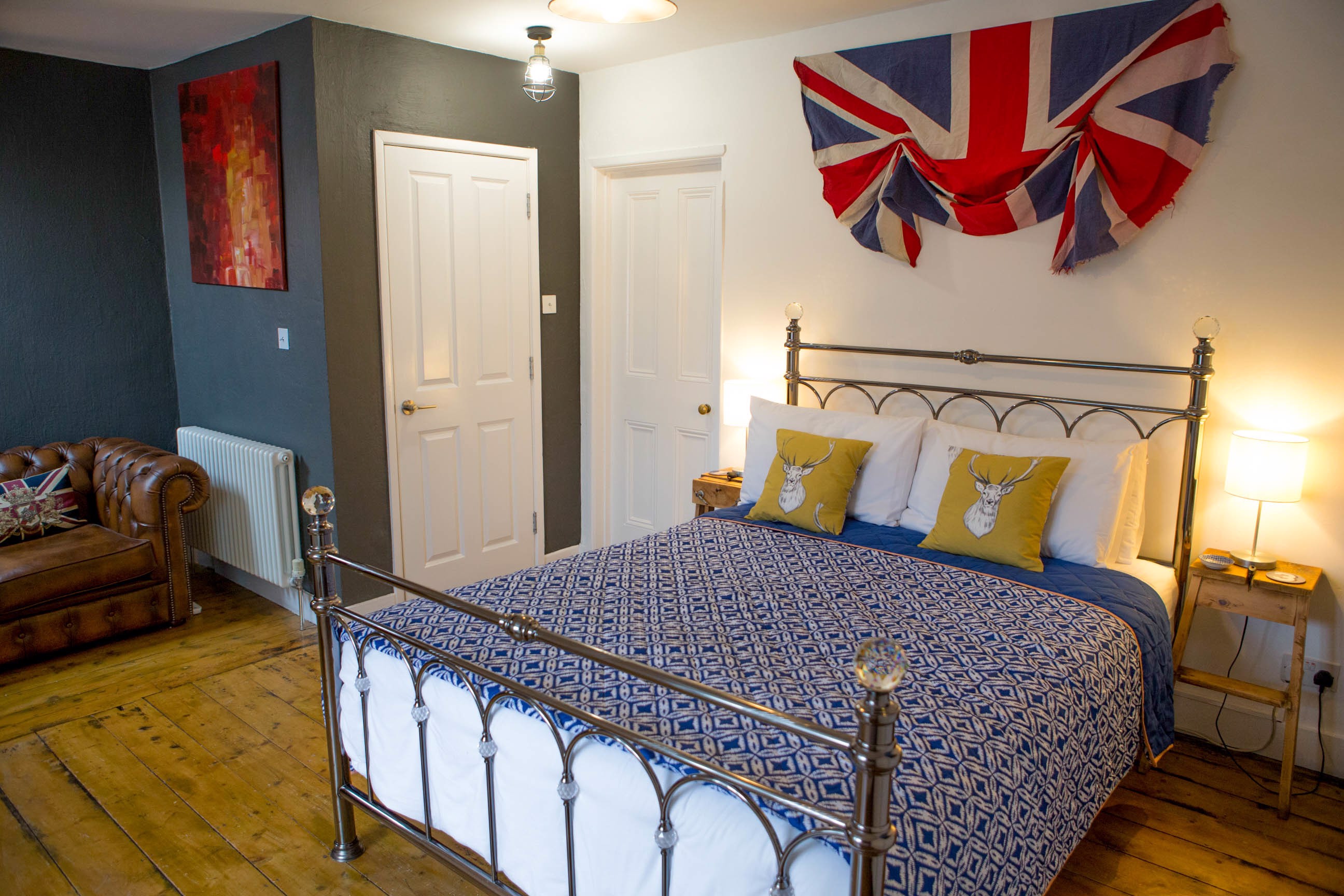 System.Collections.Generic.List`1[BluePillow.Application.SearchEngine.Dto.PhotoDto]?.ElementAt(0)?.Caption