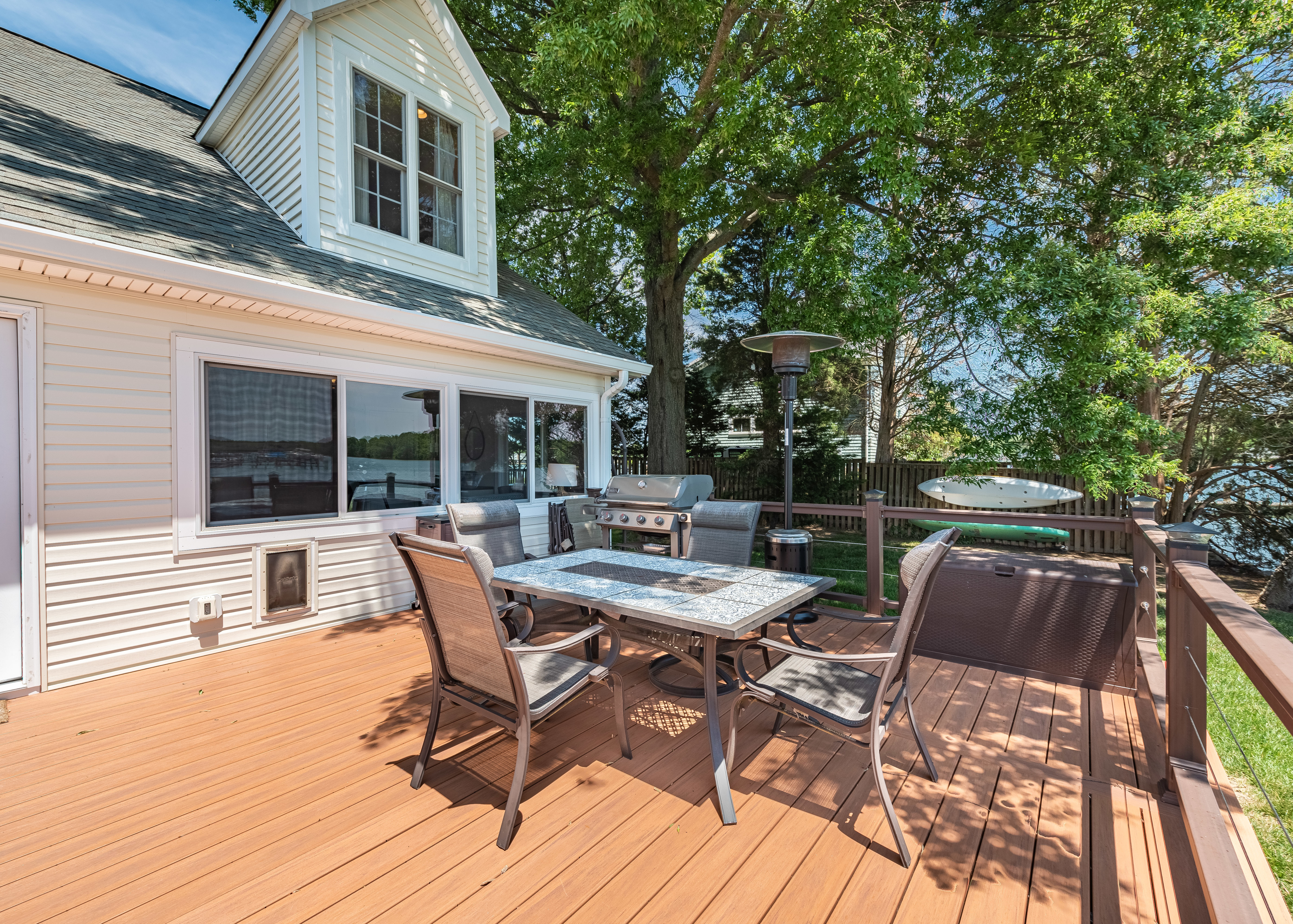 System.Collections.Generic.List`1[BluePillow.Application.SearchEngine.Dto.PhotoDto]?.ElementAt(1)?.Caption