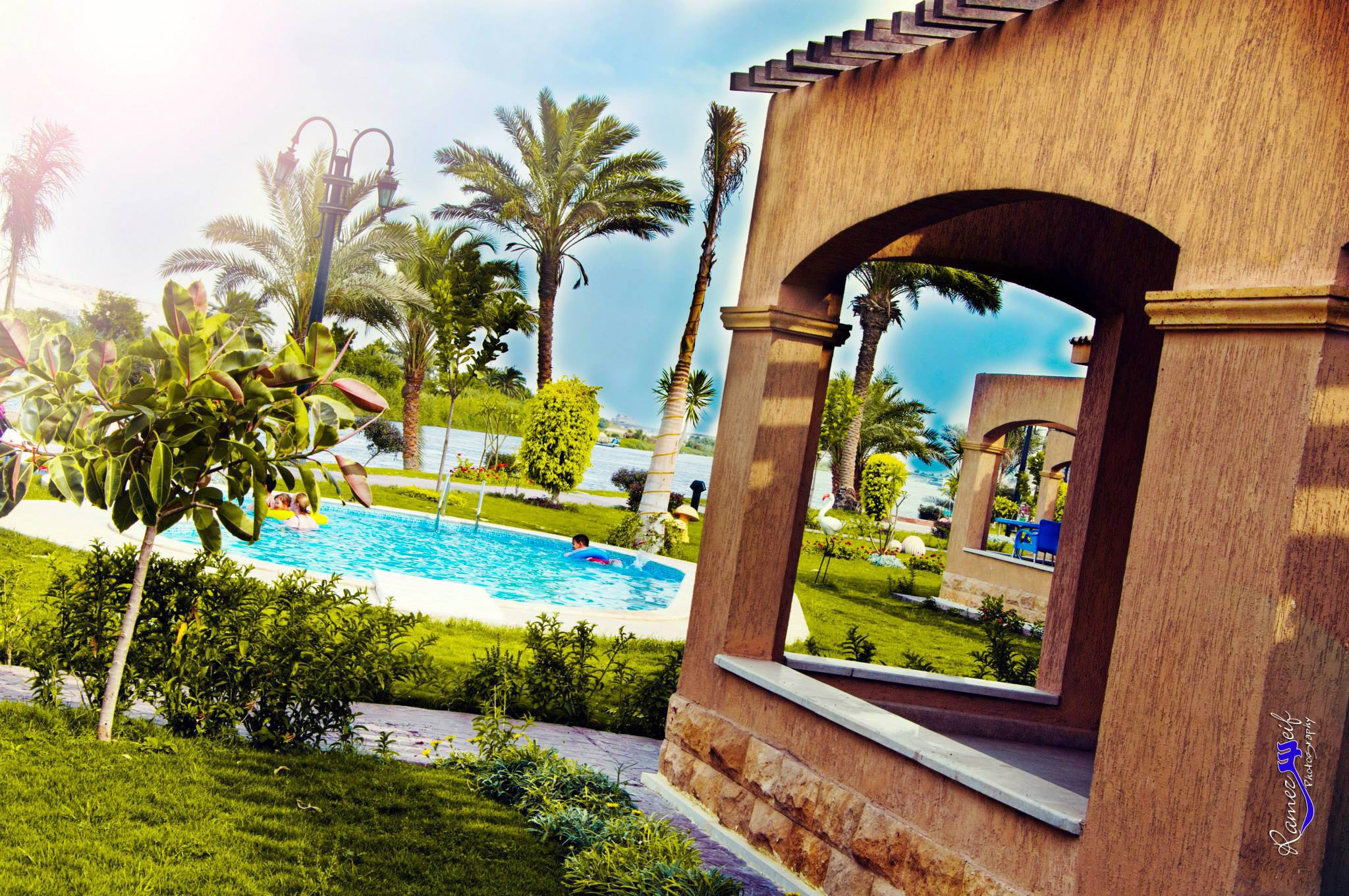 System.Collections.Generic.List`1[BluePillow.Application.SearchEngine.Dto.PhotoDto]?.ElementAt(3)?.Caption