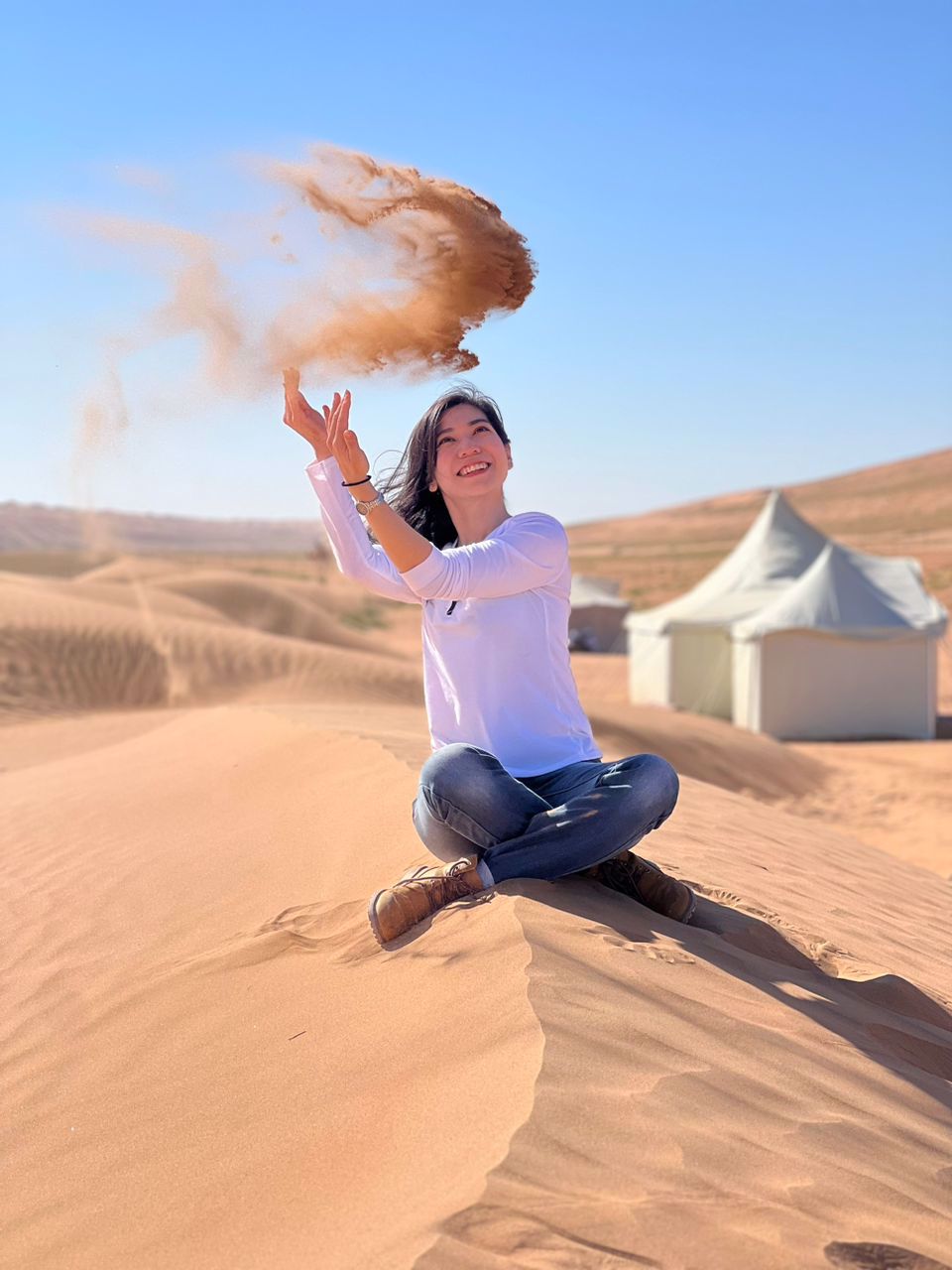 System.Collections.Generic.List`1[BluePillow.Application.SearchEngine.Dto.PhotoDto]?.ElementAt(1)?.Caption