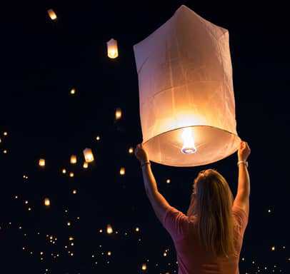 System.Collections.Generic.List`1[BluePillow.Application.SearchEngine.Dto.PhotoDto]?.ElementAt(3)?.Caption