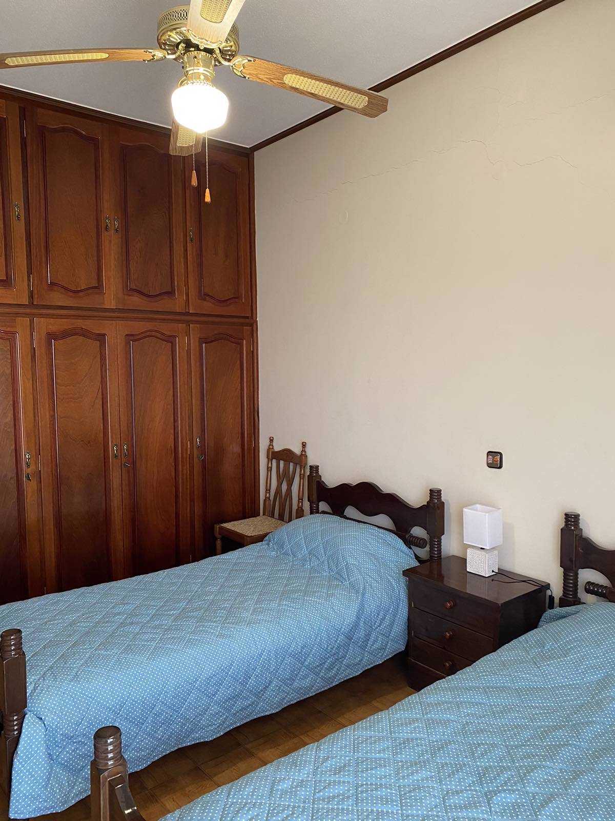 System.Collections.Generic.List`1[BluePillow.Application.SearchEngine.Dto.PhotoDto]?.ElementAt(3)?.Caption