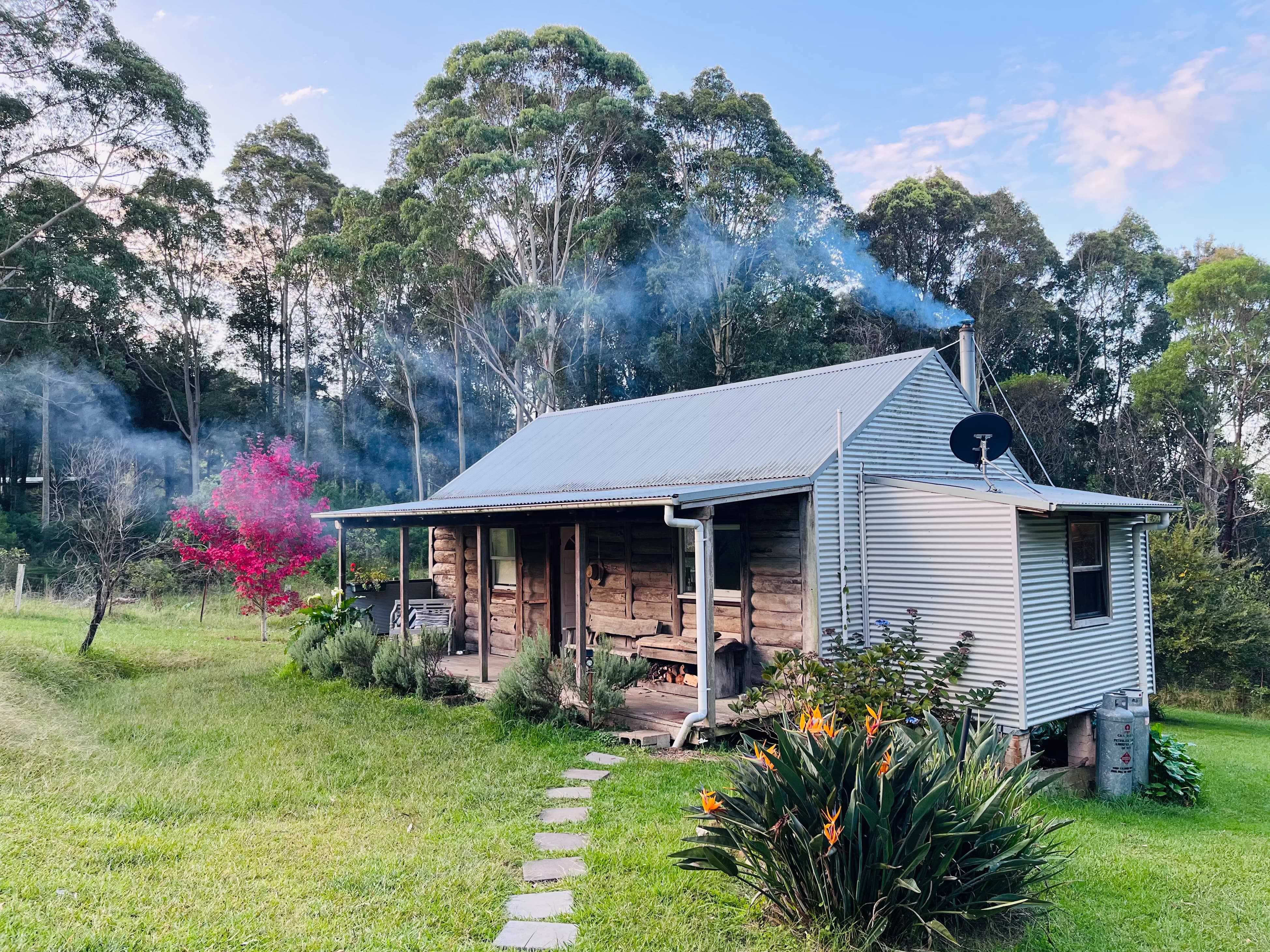 System.Collections.Generic.List`1[BluePillow.Application.SearchEngine.Dto.PhotoDto]?.ElementAt(1)?.Caption