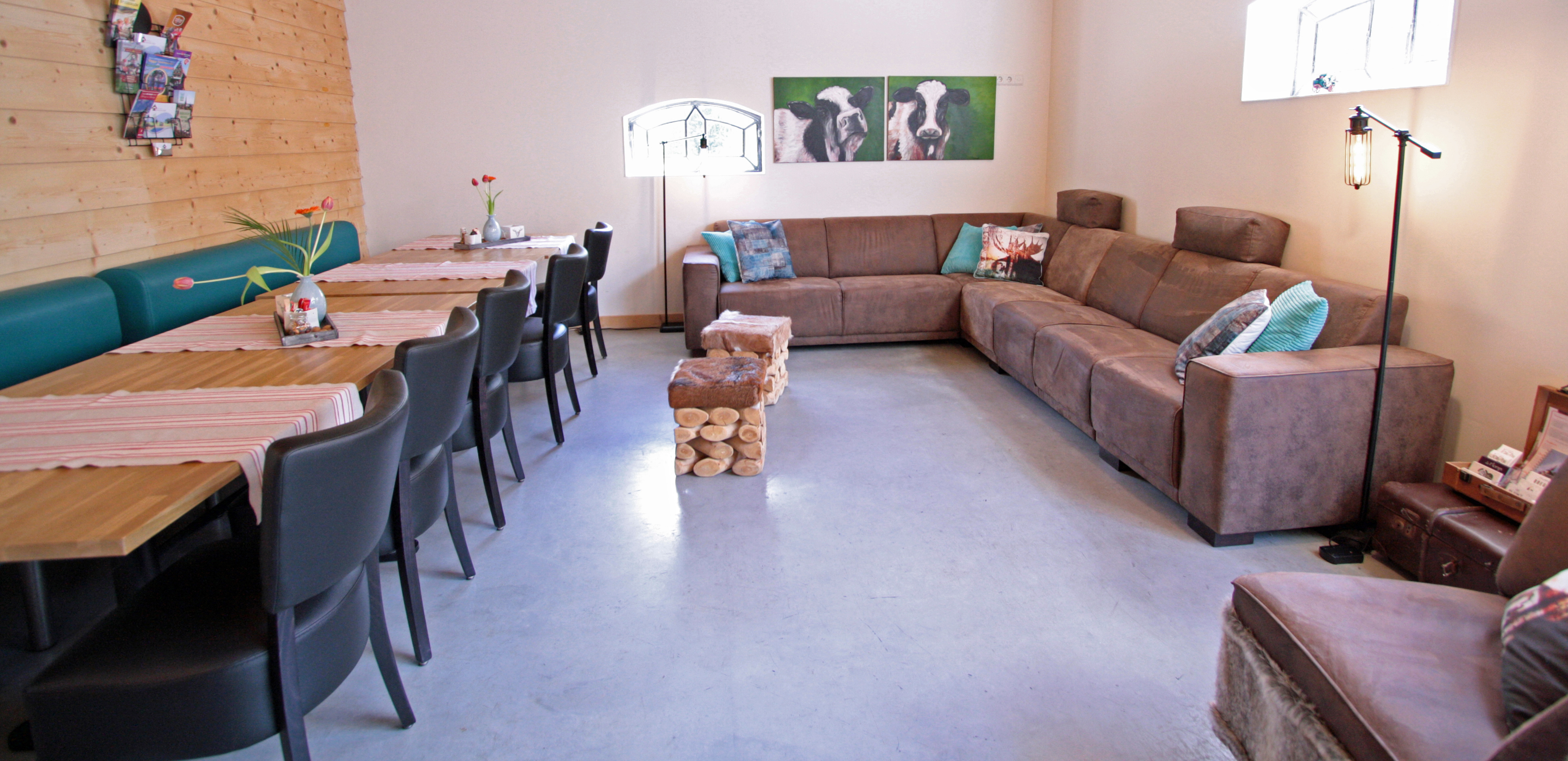 System.Collections.Generic.List`1[BluePillow.Application.SearchEngine.Dto.PhotoDto]?.ElementAt(3)?.Caption