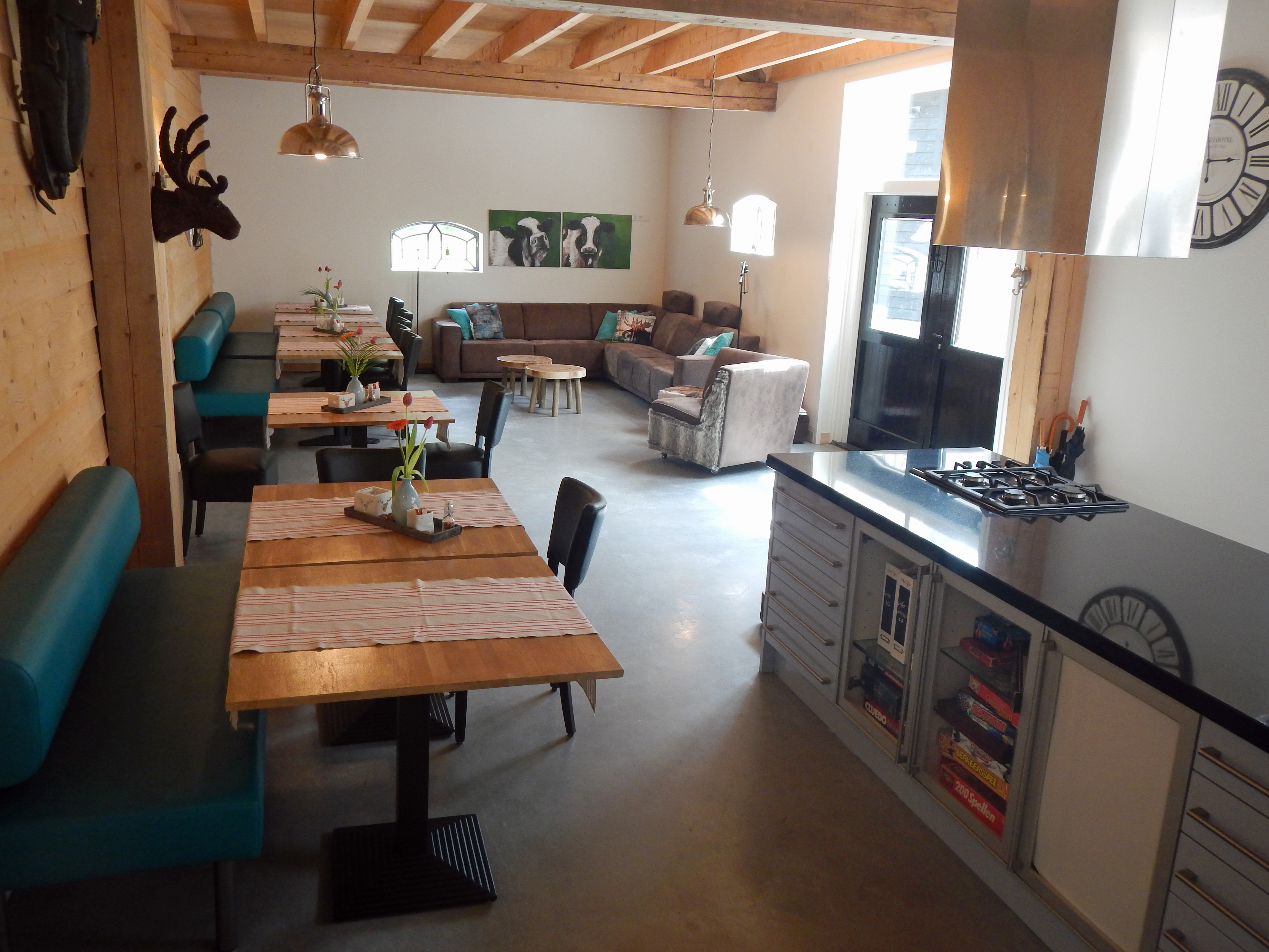 System.Collections.Generic.List`1[BluePillow.Application.SearchEngine.Dto.PhotoDto]?.ElementAt(2)?.Caption