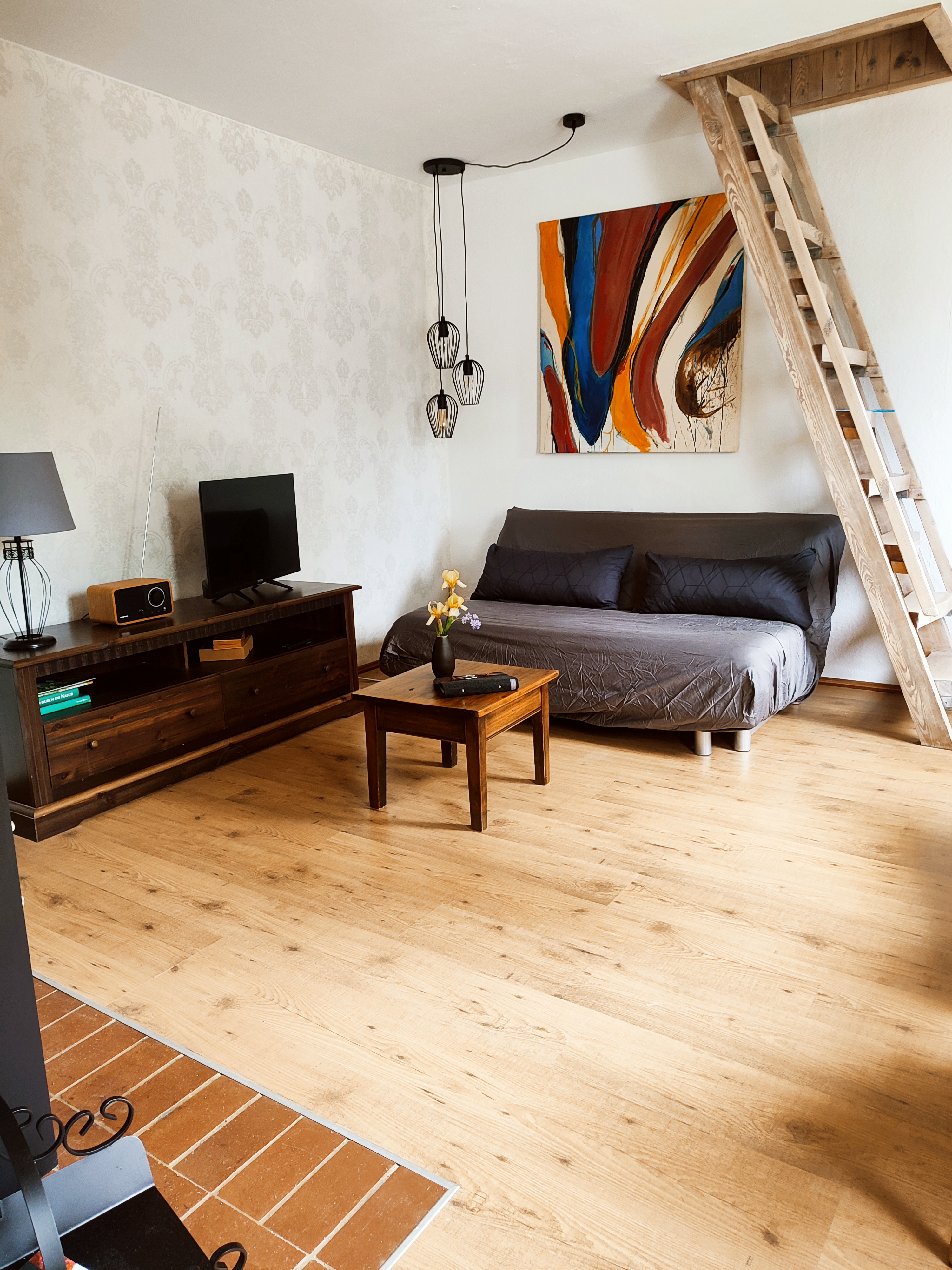 System.Collections.Generic.List`1[BluePillow.Application.SearchEngine.Dto.PhotoDto]?.ElementAt(1)?.Caption