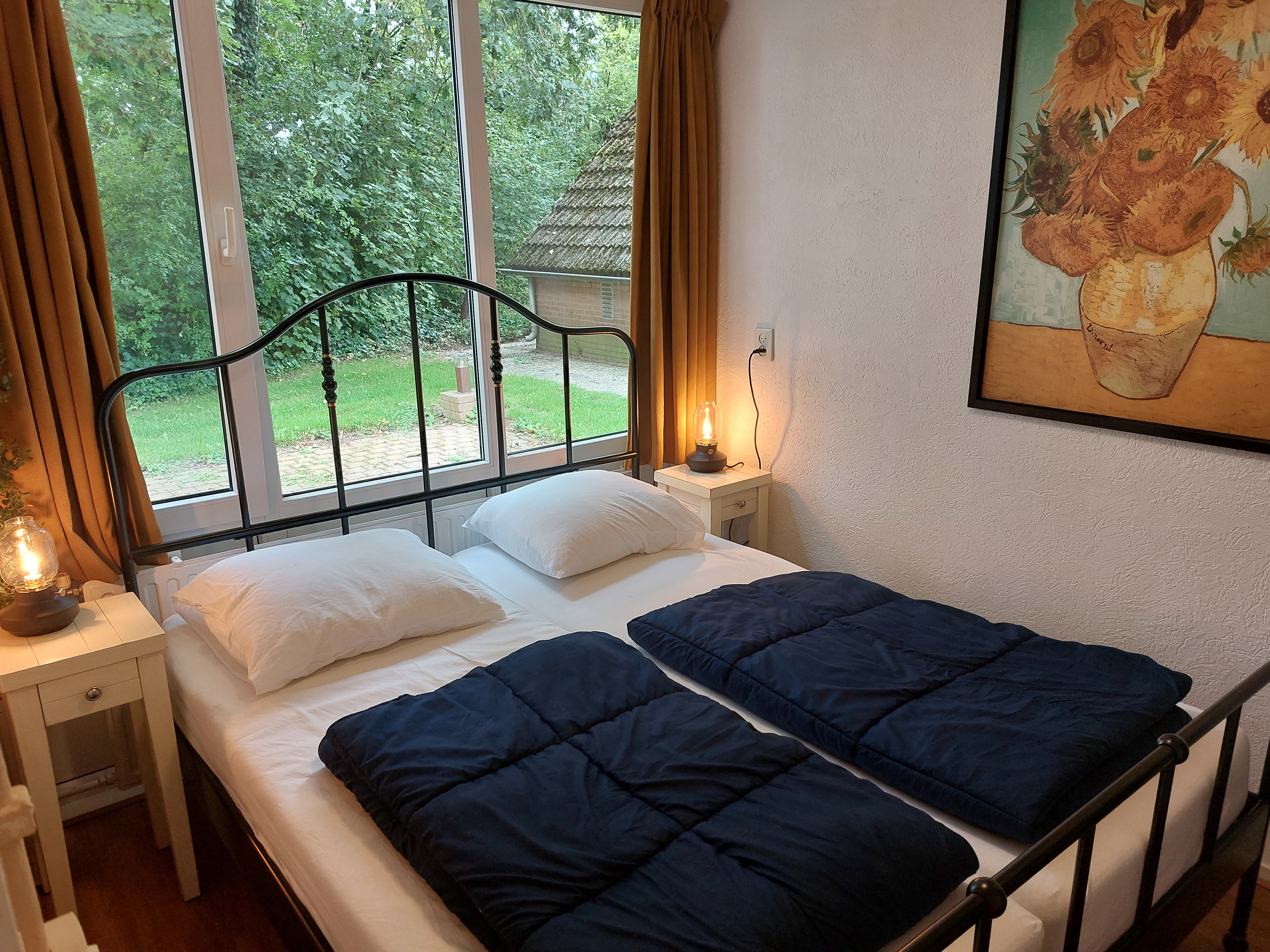 System.Collections.Generic.List`1[BluePillow.Application.SearchEngine.Dto.PhotoDto]?.ElementAt(3)?.Caption