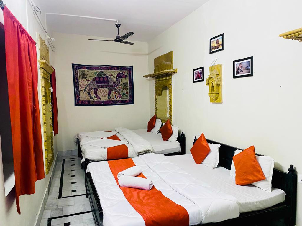 System.Collections.Generic.List`1[BluePillow.Application.SearchEngine.Dto.PhotoDto]?.ElementAt(0)?.Caption