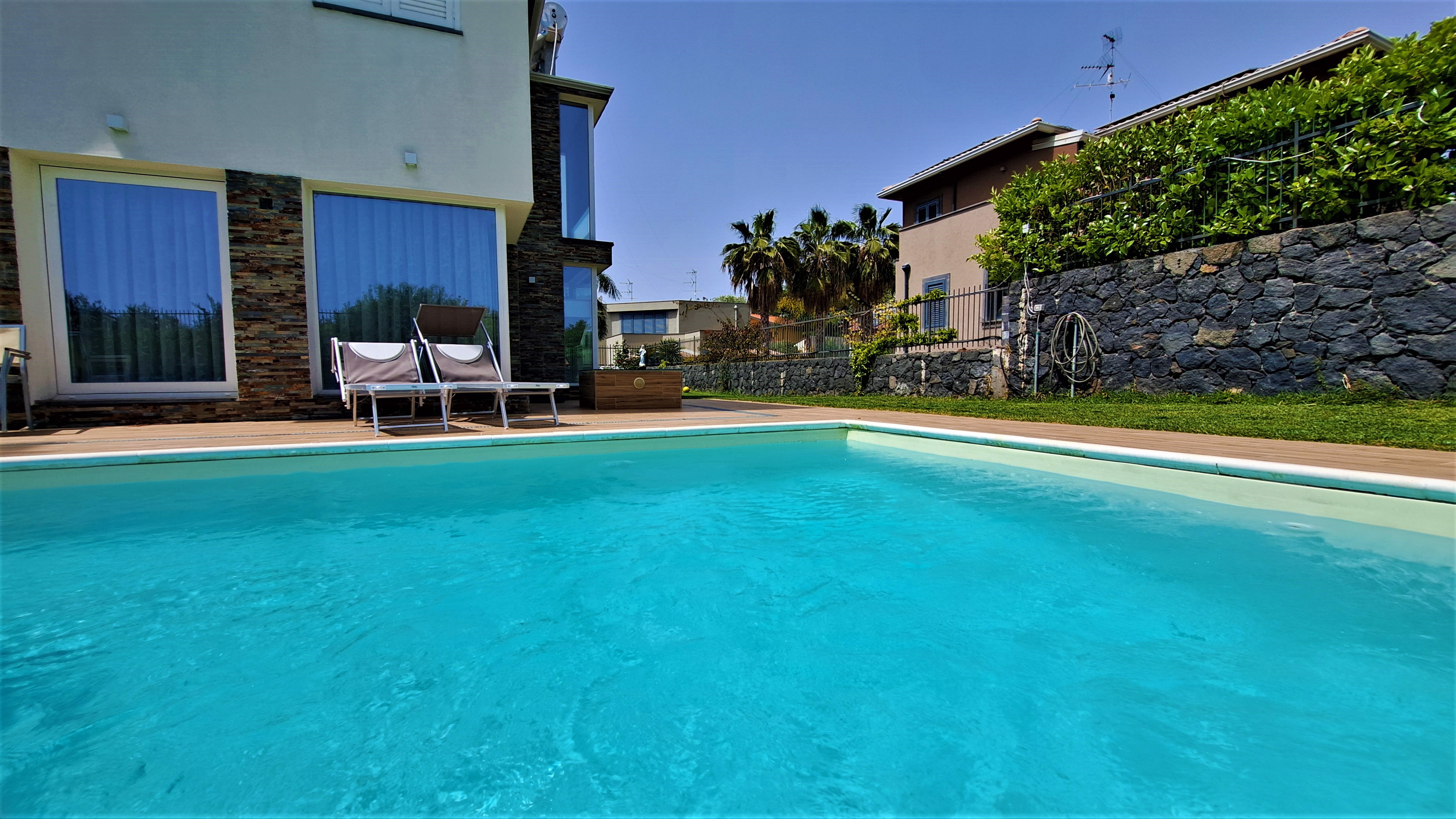 System.Collections.Generic.List`1[BluePillow.Application.SearchEngine.Dto.PhotoDto]?.ElementAt(3)?.Caption