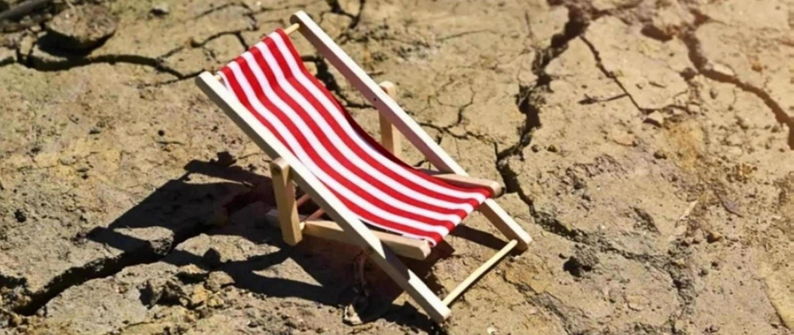 System.Collections.Generic.List`1[BluePillow.Application.SearchEngine.Dto.PhotoDto]?.ElementAt(2)?.Caption