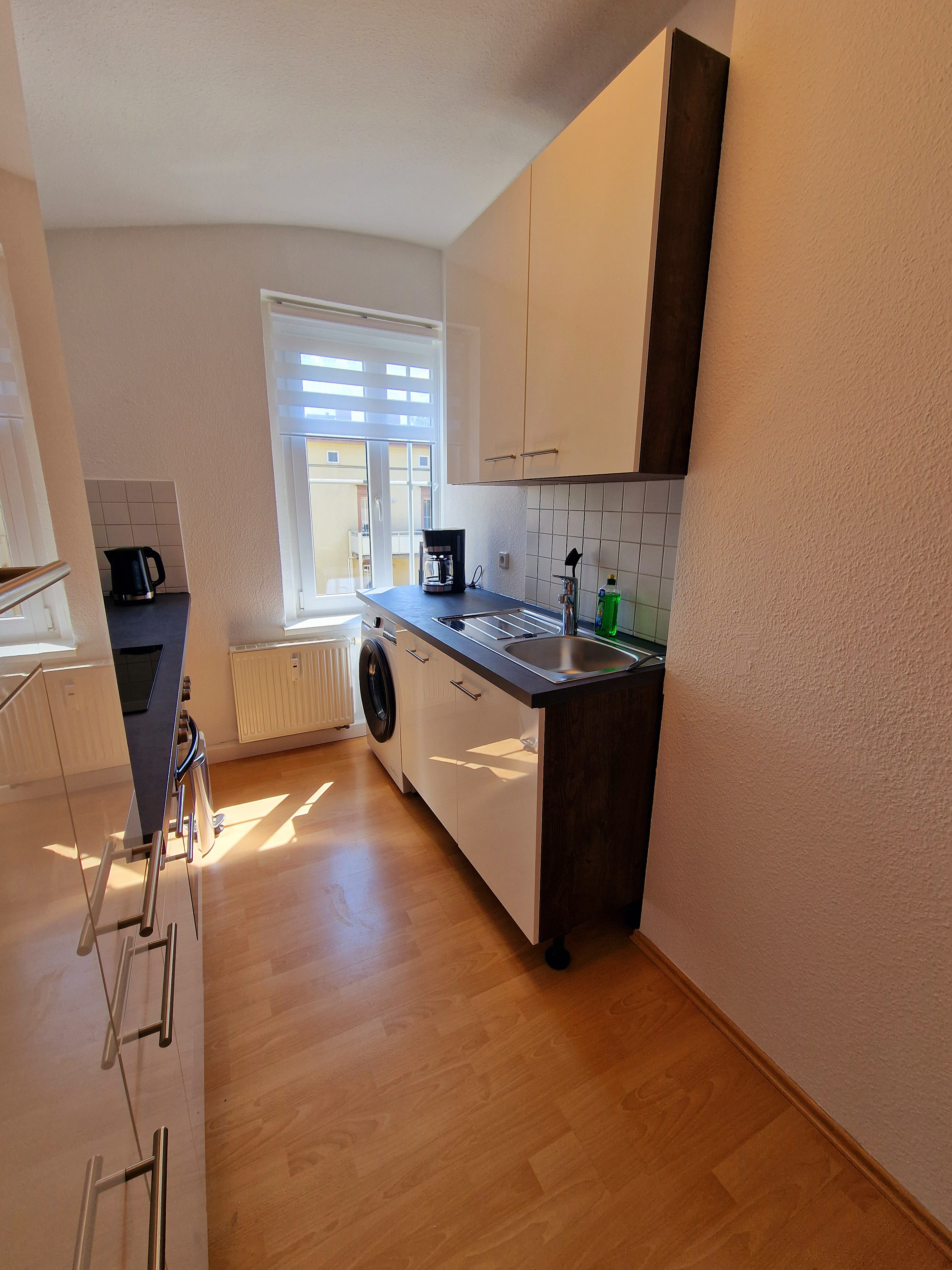 System.Collections.Generic.List`1[BluePillow.Application.SearchEngine.Dto.PhotoDto]?.ElementAt(3)?.Caption