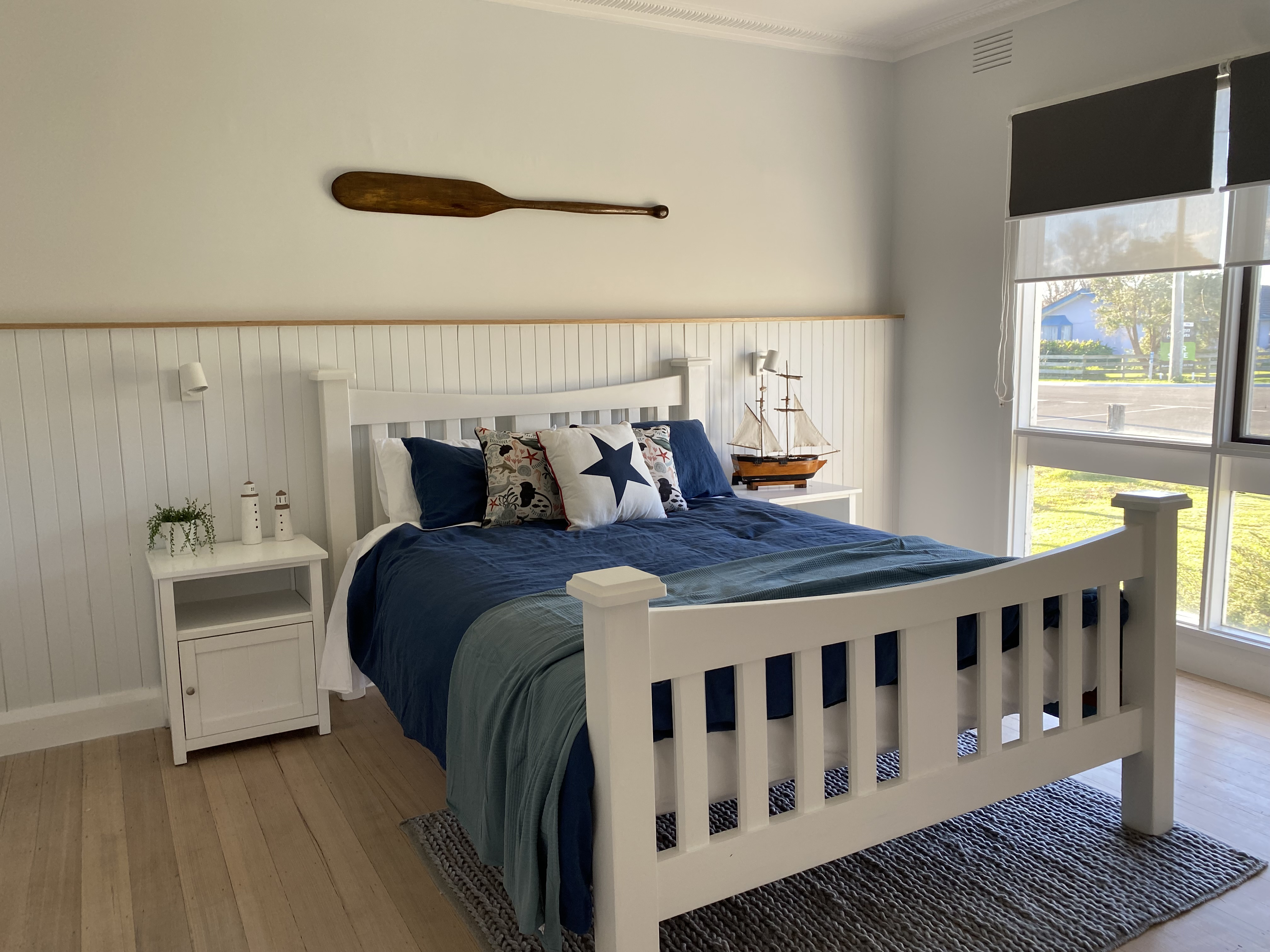 System.Collections.Generic.List`1[BluePillow.Application.SearchEngine.Dto.PhotoDto]?.ElementAt(1)?.Caption