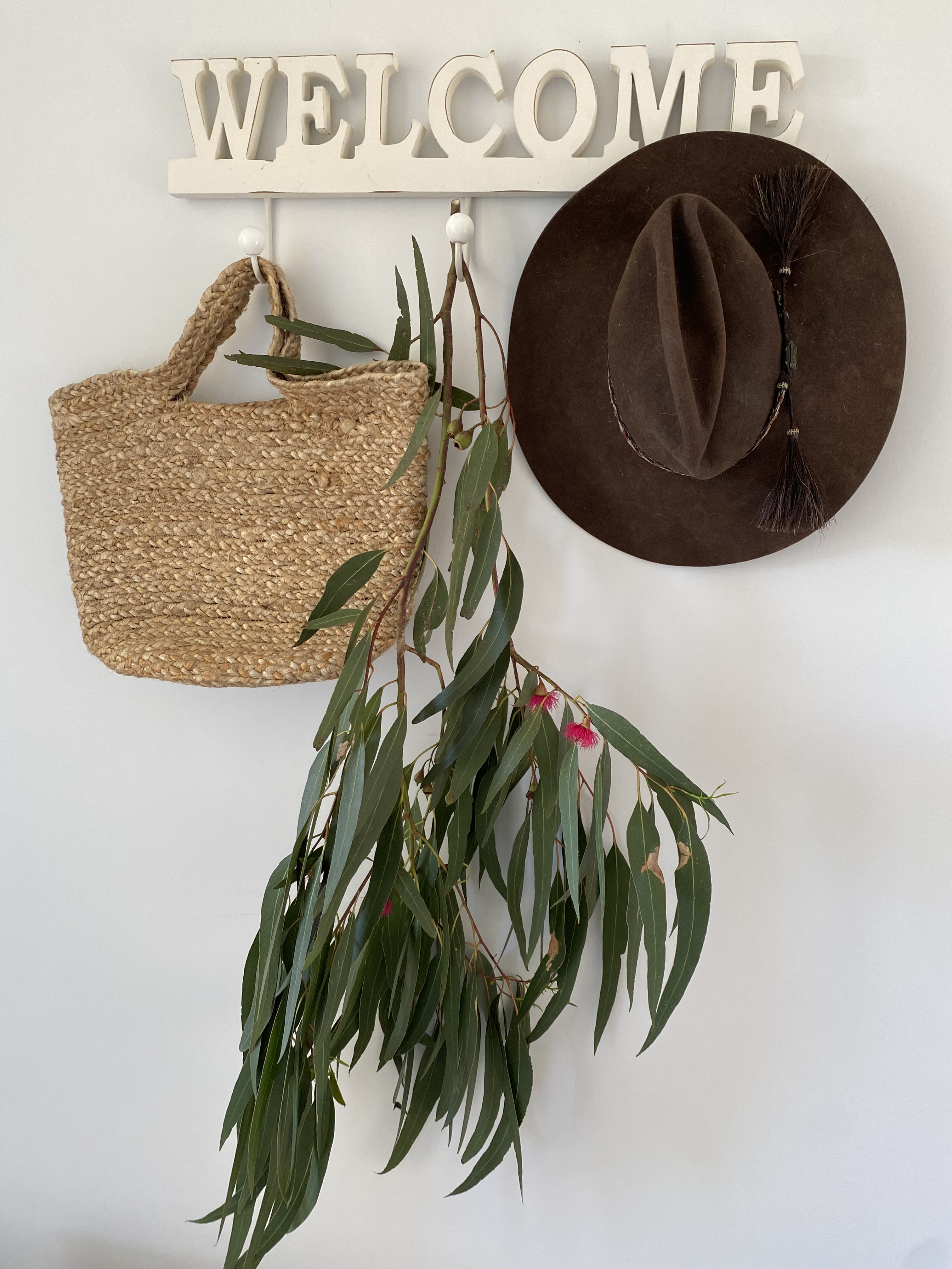 System.Collections.Generic.List`1[BluePillow.Application.SearchEngine.Dto.PhotoDto]?.ElementAt(3)?.Caption