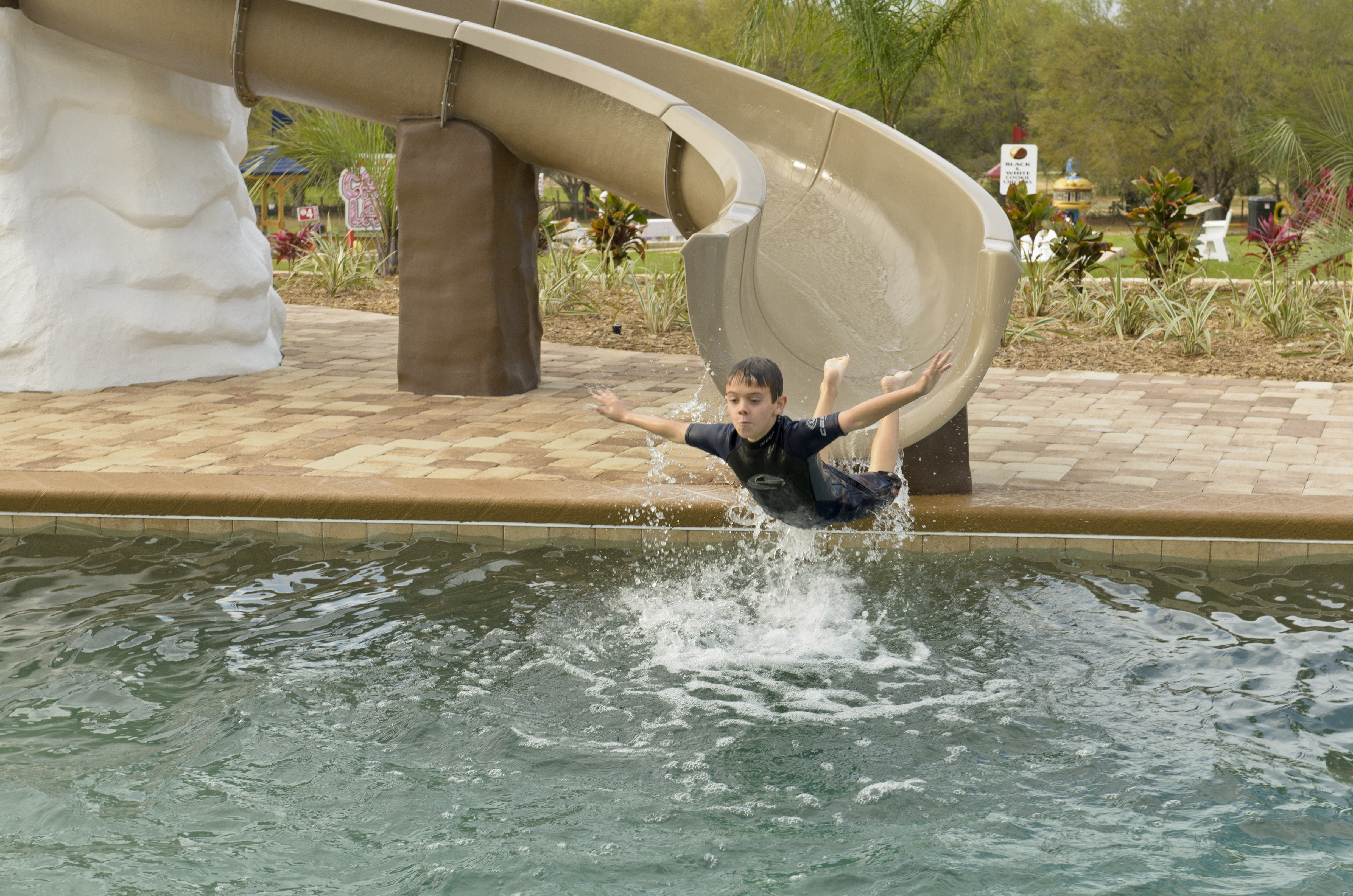 System.Collections.Generic.List`1[BluePillow.Application.SearchEngine.Dto.PhotoDto]?.ElementAt(2)?.Caption