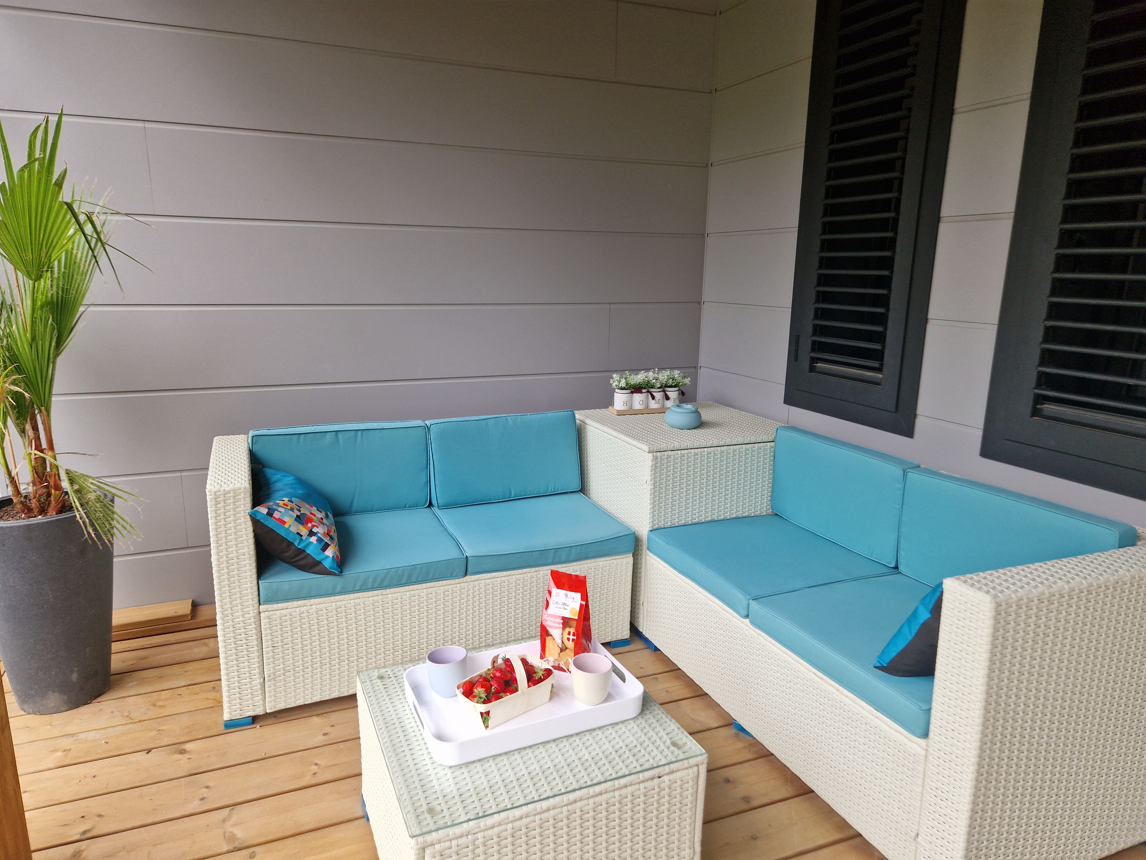 System.Collections.Generic.List`1[BluePillow.Application.SearchEngine.Dto.PhotoDto]?.ElementAt(2)?.Caption