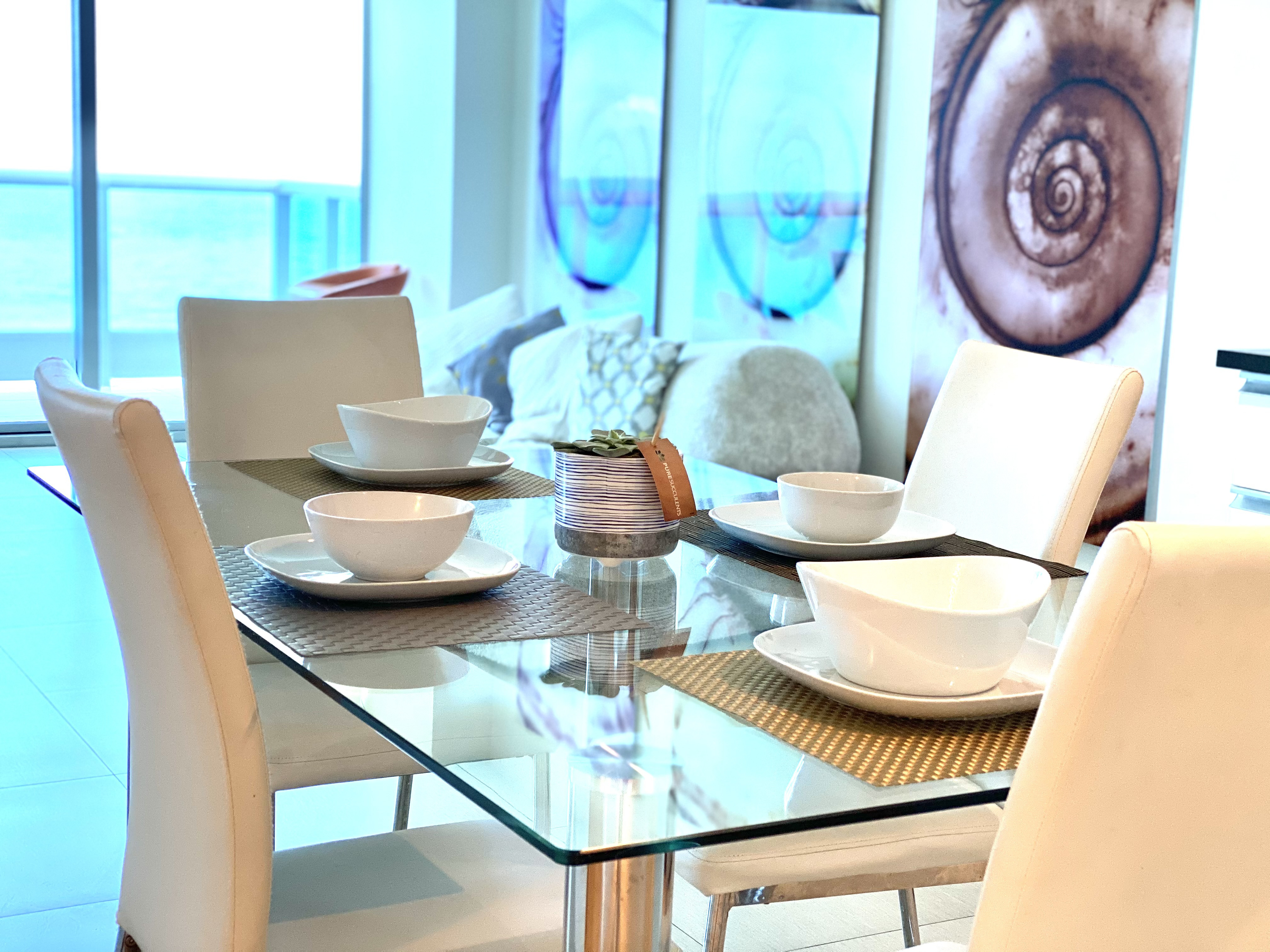 System.Collections.Generic.List`1[BluePillow.Application.SearchEngine.Dto.PhotoDto]?.ElementAt(2)?.Caption