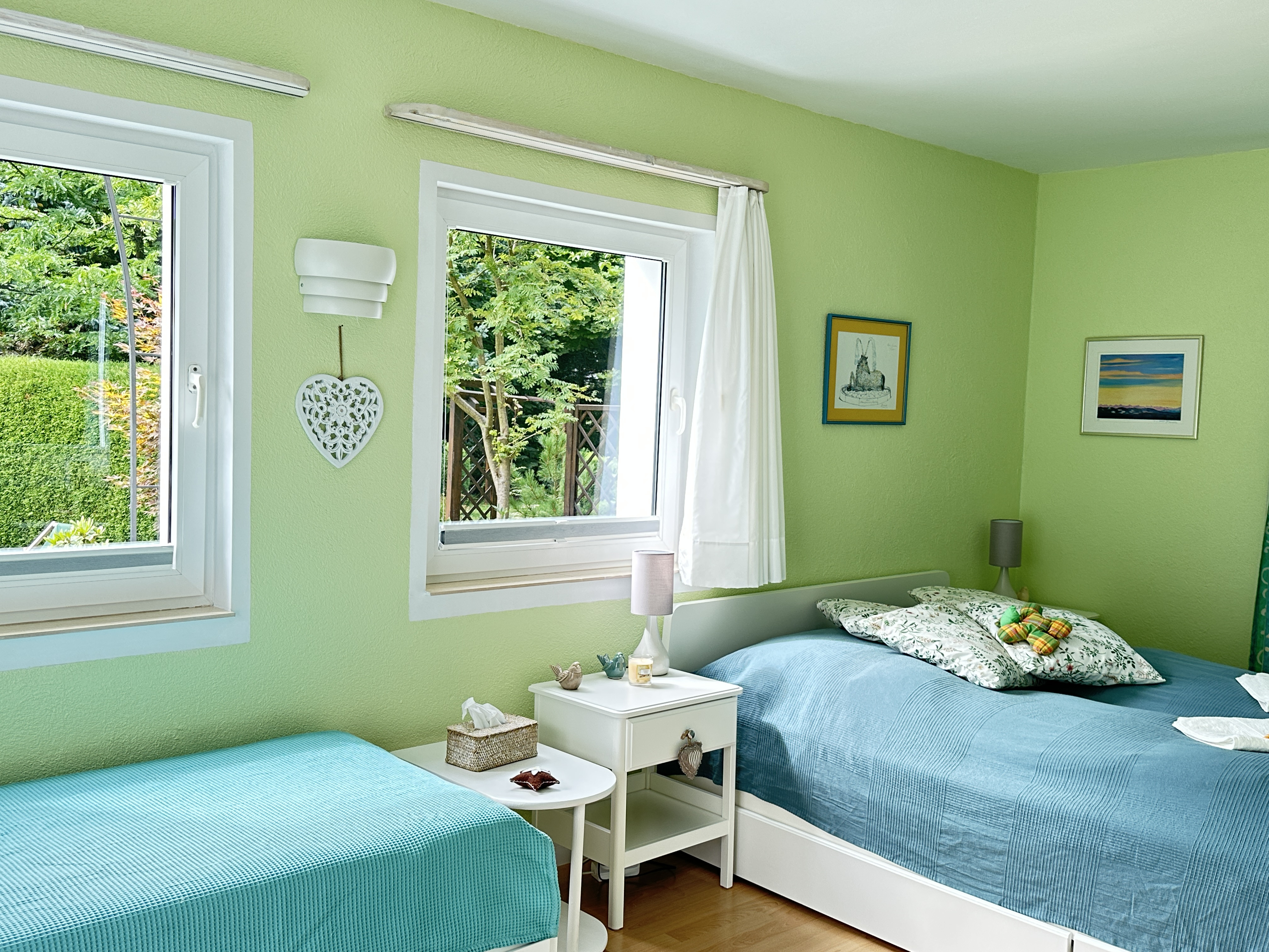 System.Collections.Generic.List`1[BluePillow.Application.SearchEngine.Dto.PhotoDto]?.ElementAt(1)?.Caption