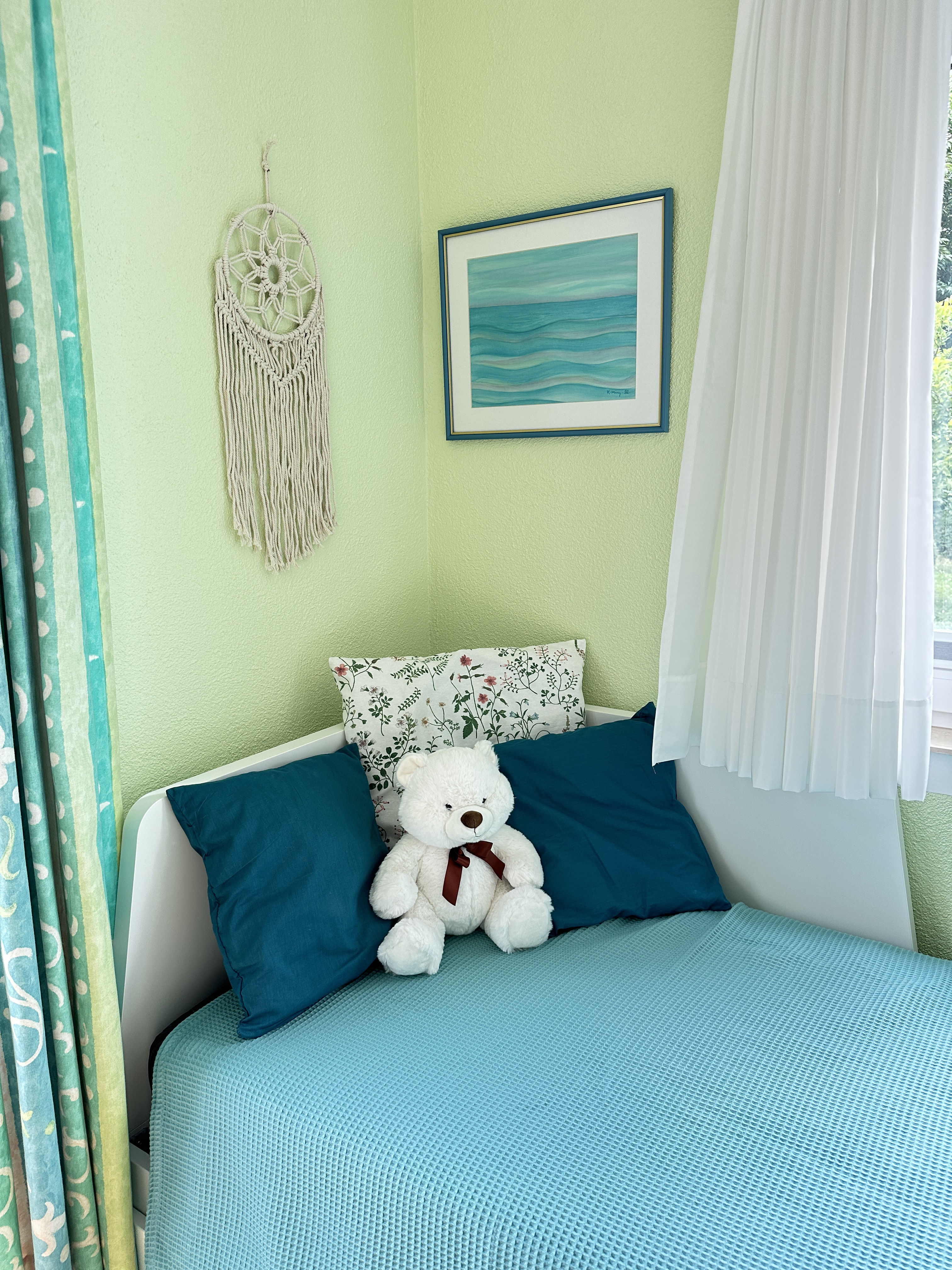 System.Collections.Generic.List`1[BluePillow.Application.SearchEngine.Dto.PhotoDto]?.ElementAt(3)?.Caption