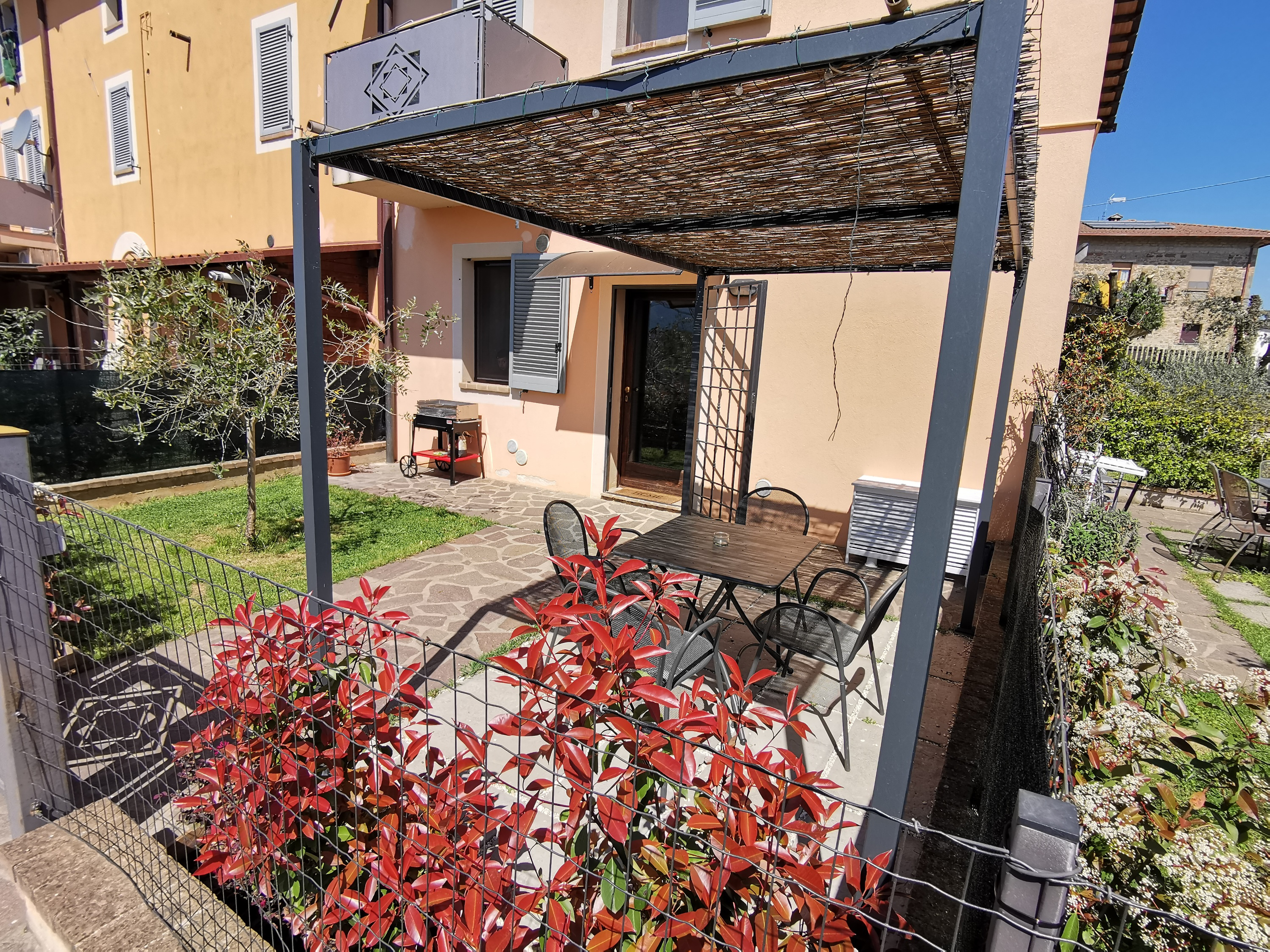 System.Collections.Generic.List`1[BluePillow.Application.SearchEngine.Dto.PhotoDto]?.ElementAt(2)?.Caption