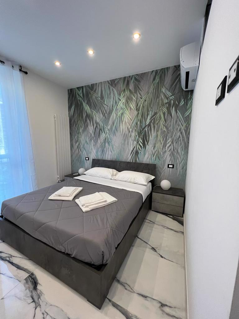 System.Collections.Generic.List`1[BluePillow.Application.SearchEngine.Dto.PhotoDto]?.ElementAt(1)?.Caption