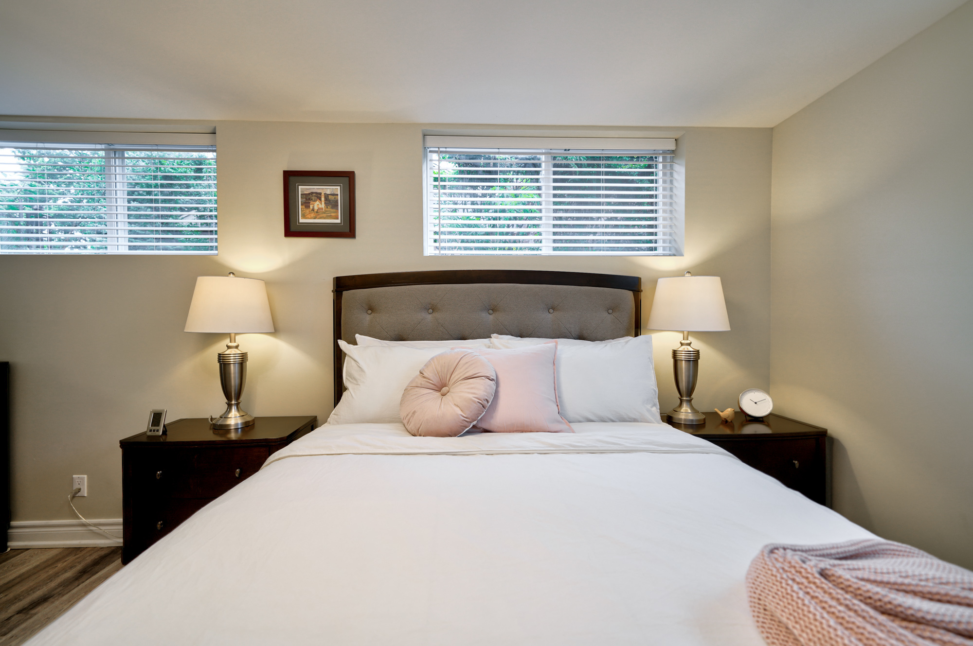 System.Collections.Generic.List`1[BluePillow.Application.SearchEngine.Dto.PhotoDto]?.ElementAt(2)?.Caption