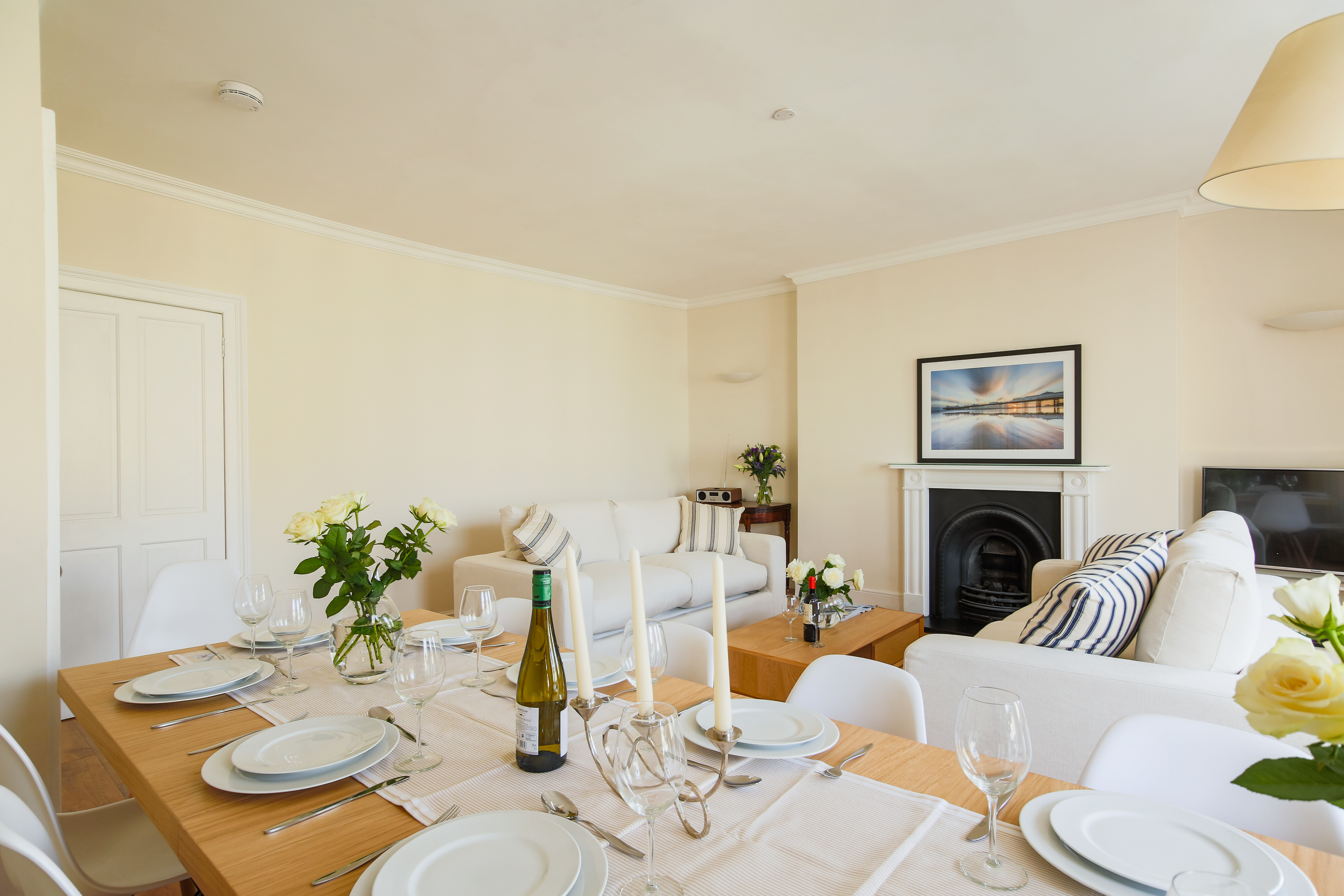 System.Collections.Generic.List`1[BluePillow.Application.SearchEngine.Dto.PhotoDto]?.ElementAt(2)?.Caption