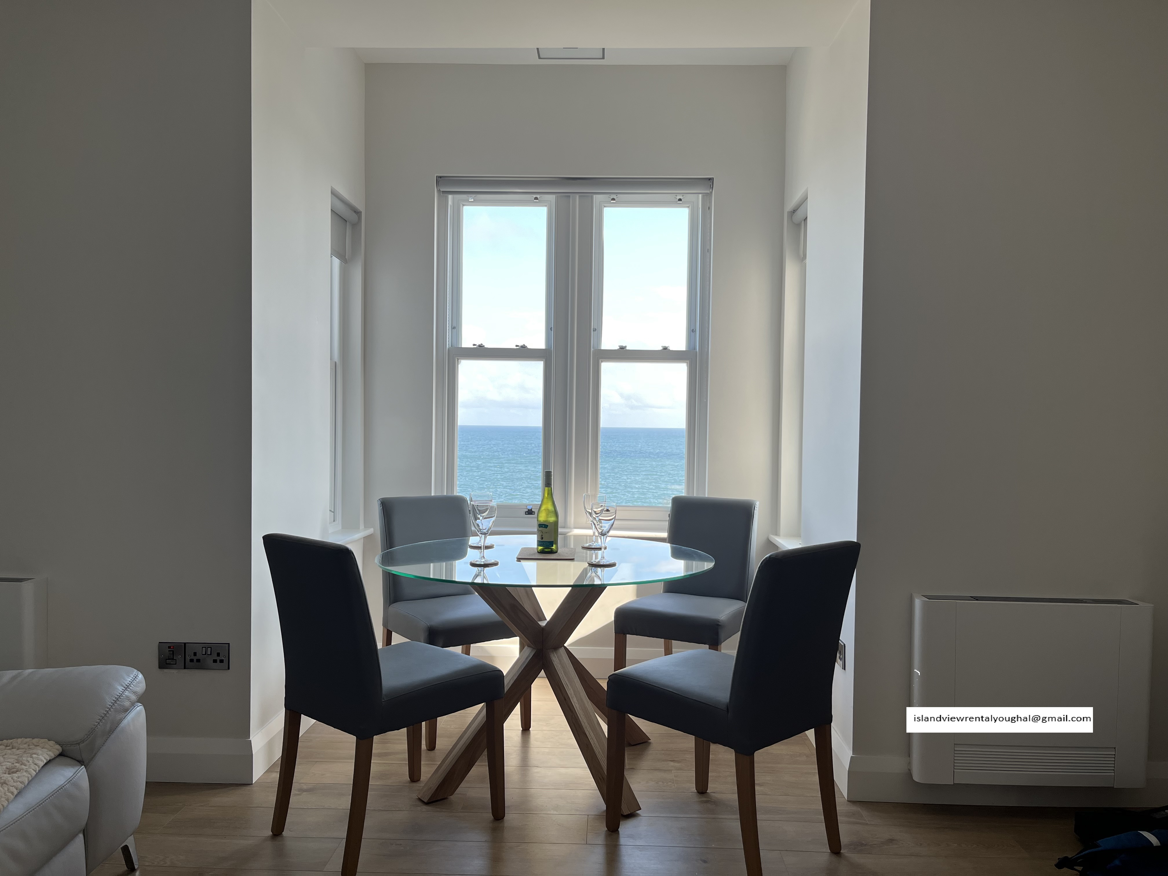 System.Collections.Generic.List`1[BluePillow.Application.SearchEngine.Dto.PhotoDto]?.ElementAt(0)?.Caption