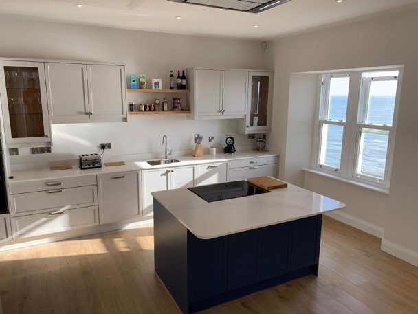 System.Collections.Generic.List`1[BluePillow.Application.SearchEngine.Dto.PhotoDto]?.ElementAt(1)?.Caption