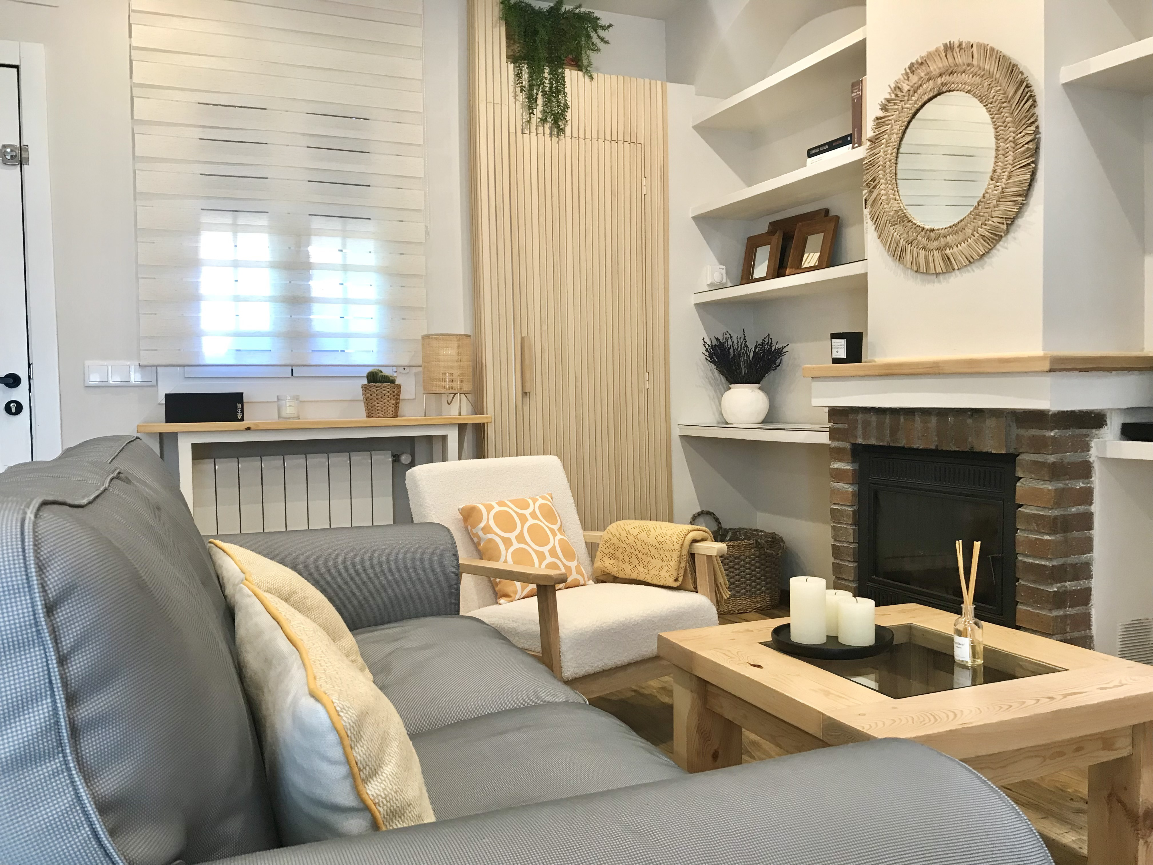 System.Collections.Generic.List`1[BluePillow.Application.SearchEngine.Dto.PhotoDto]?.ElementAt(2)?.Caption