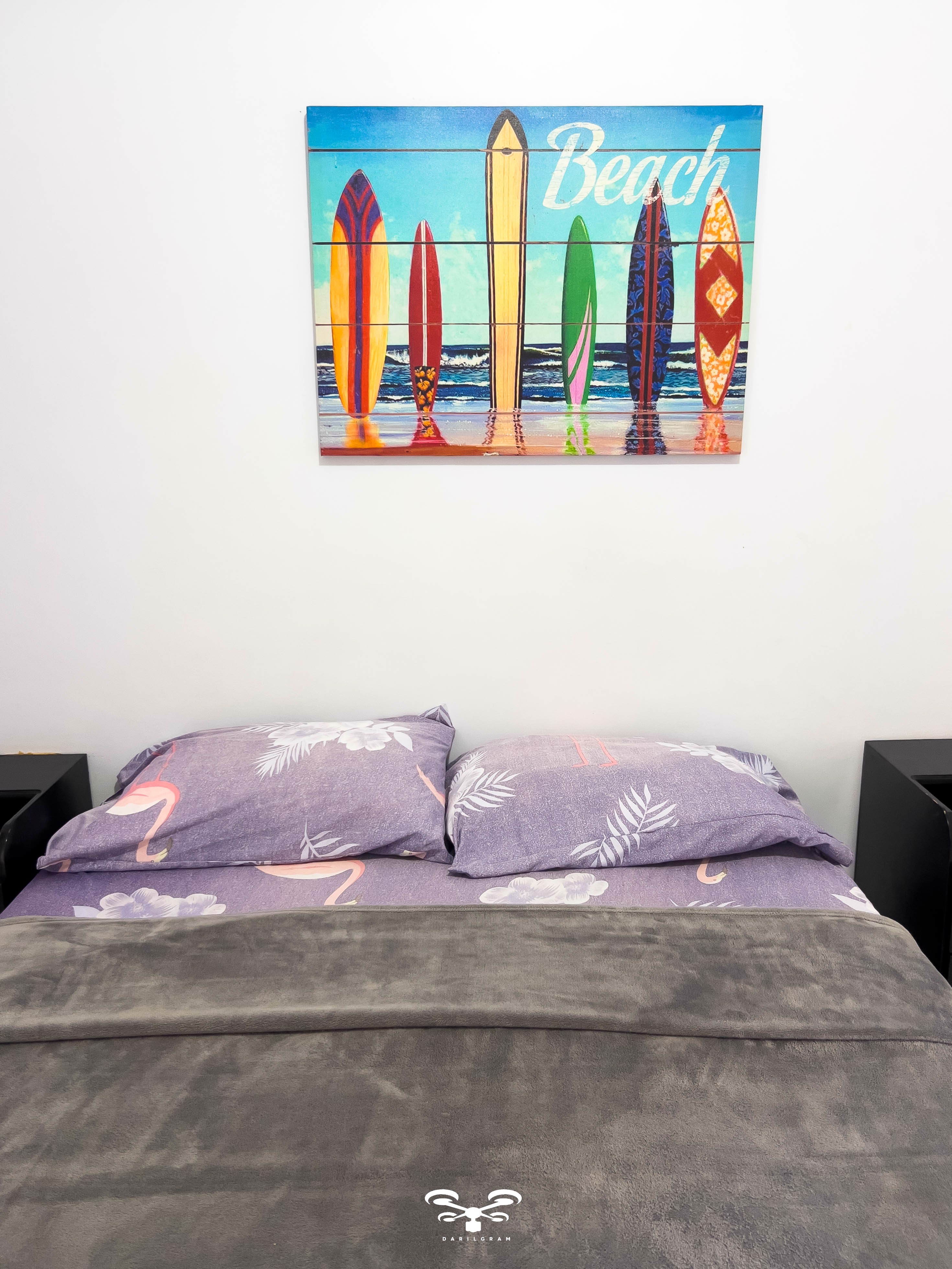 System.Collections.Generic.List`1[BluePillow.Application.SearchEngine.Dto.PhotoDto]?.ElementAt(3)?.Caption