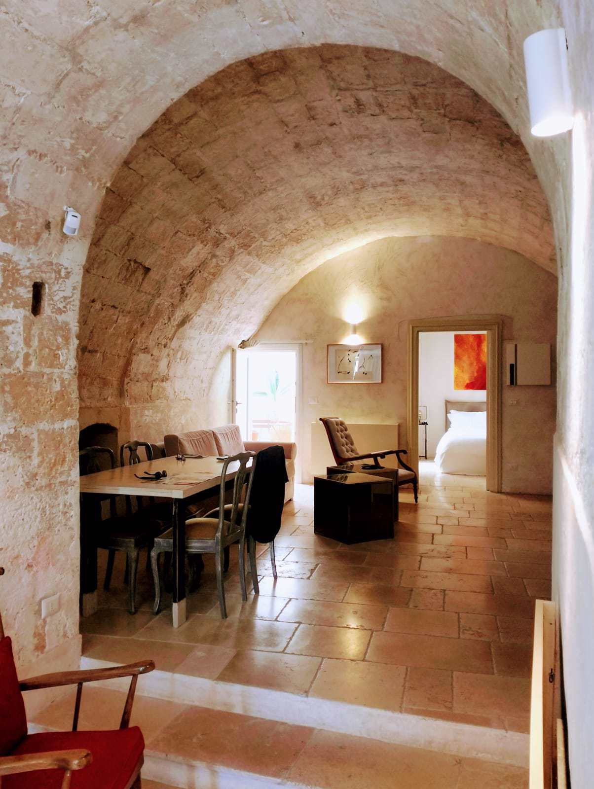 System.Collections.Generic.List`1[BluePillow.Application.SearchEngine.Dto.PhotoDto]?.ElementAt(0)?.Caption