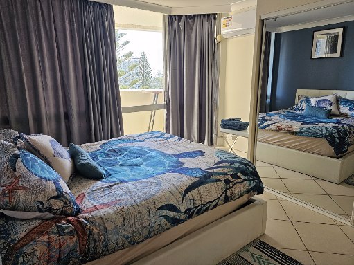 System.Collections.Generic.List`1[BluePillow.Application.SearchEngine.Dto.PhotoDto]?.ElementAt(3)?.Caption