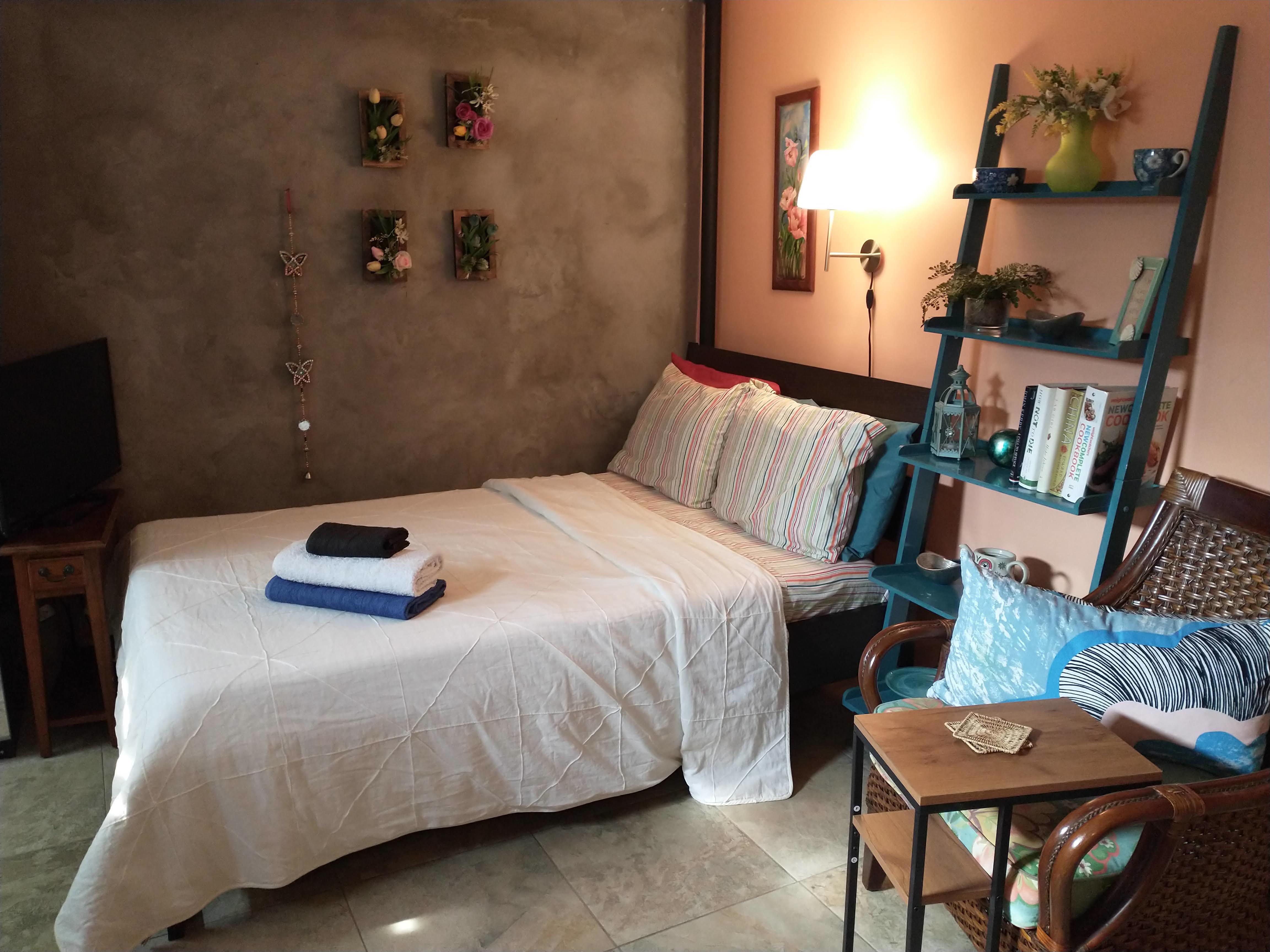 System.Collections.Generic.List`1[BluePillow.Application.SearchEngine.Dto.PhotoDto]?.ElementAt(2)?.Caption