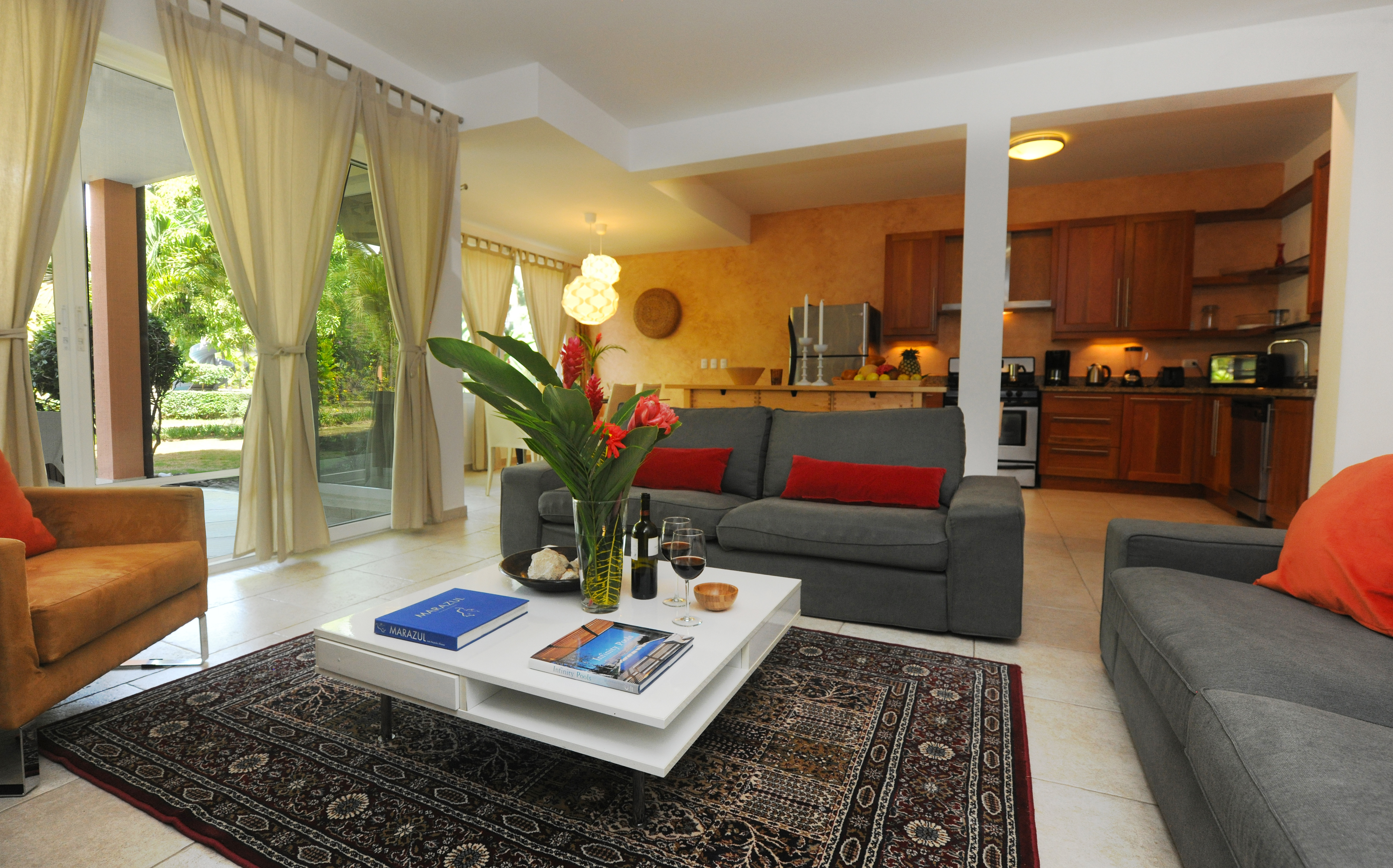 System.Collections.Generic.List`1[BluePillow.Application.SearchEngine.Dto.PhotoDto]?.ElementAt(1)?.Caption