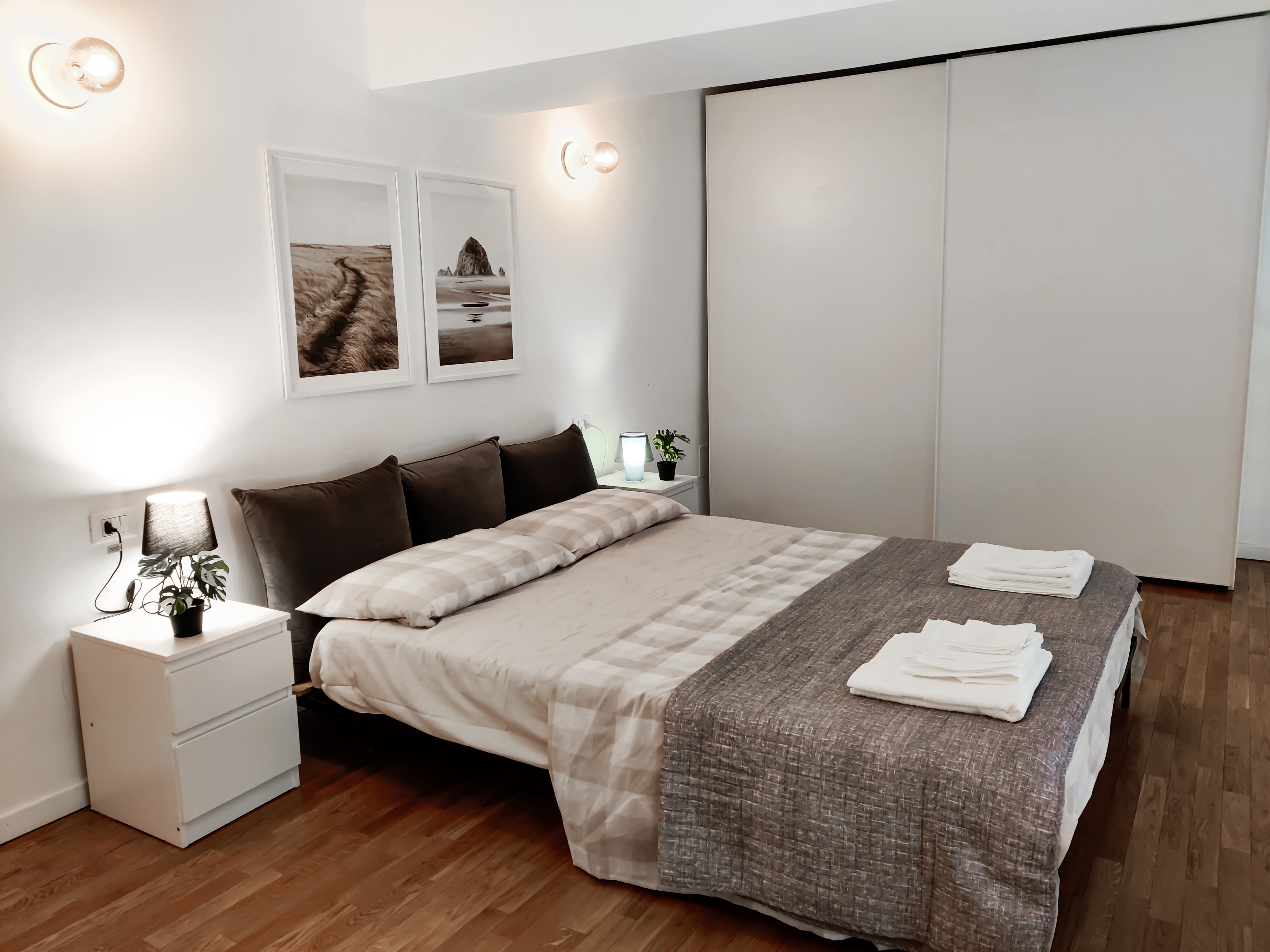 System.Collections.Generic.List`1[BluePillow.Application.SearchEngine.Dto.PhotoDto]?.ElementAt(1)?.Caption