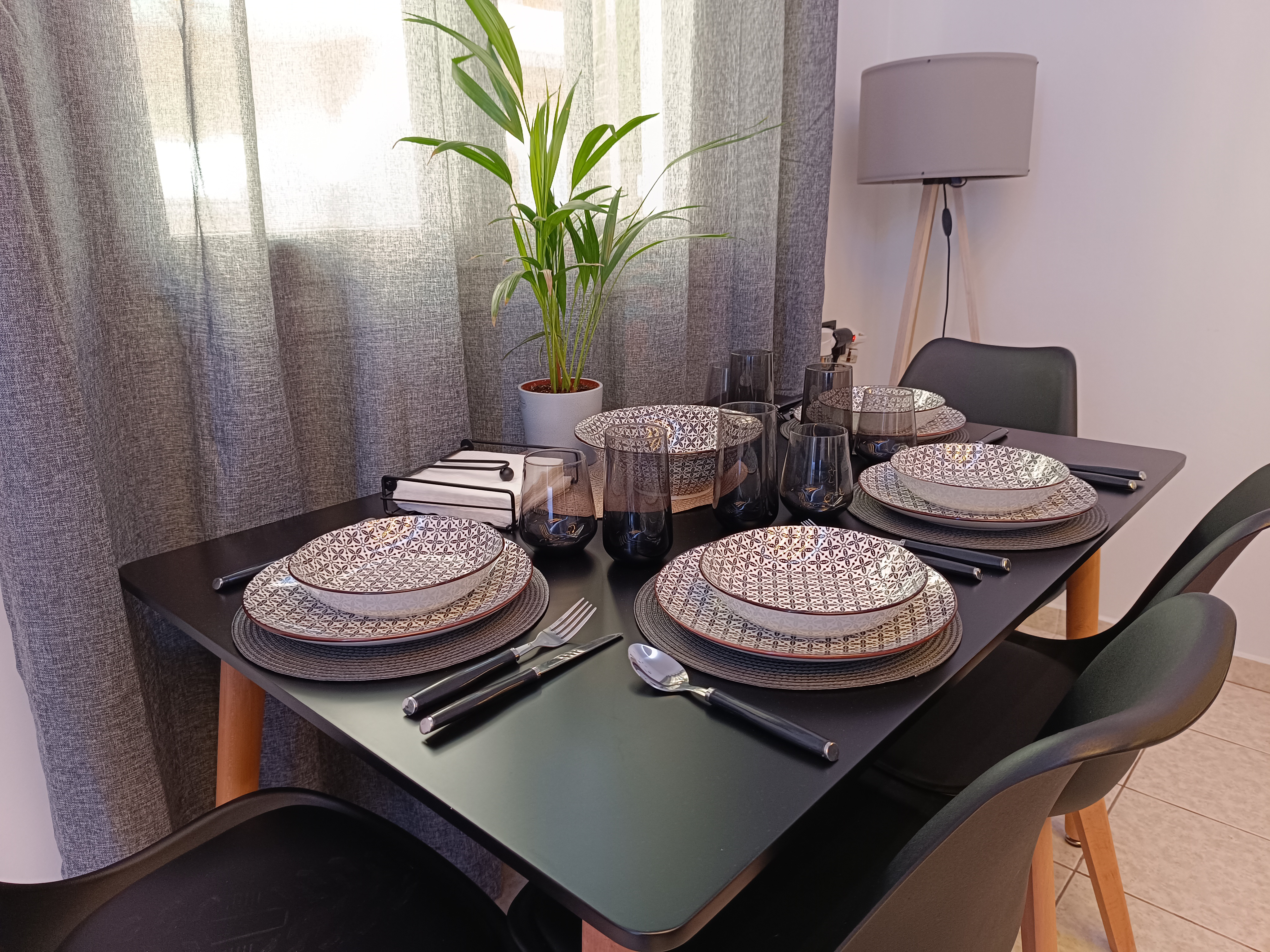 System.Collections.Generic.List`1[BluePillow.Application.SearchEngine.Dto.PhotoDto]?.ElementAt(2)?.Caption