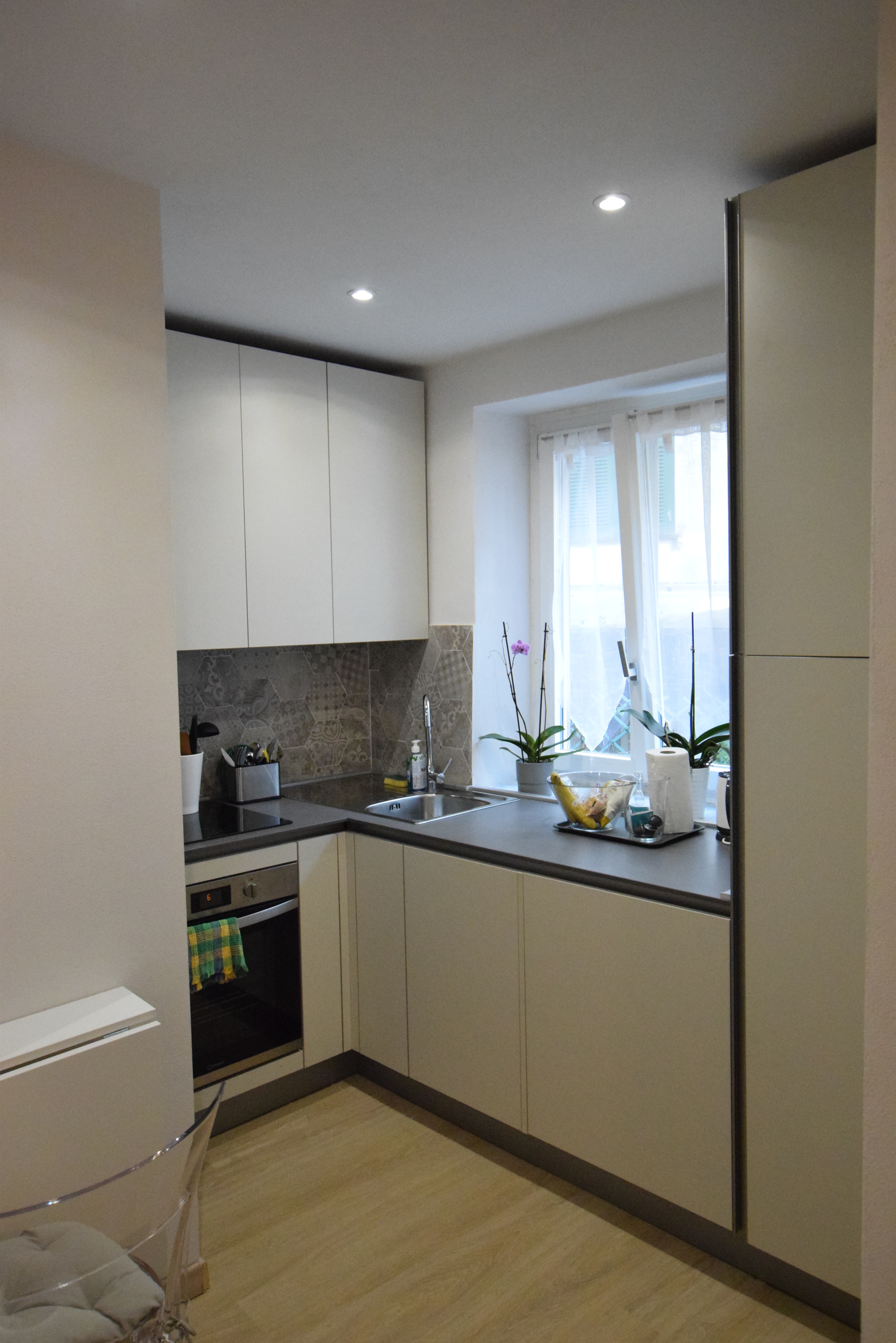 System.Collections.Generic.List`1[BluePillow.Application.SearchEngine.Dto.PhotoDto]?.ElementAt(3)?.Caption