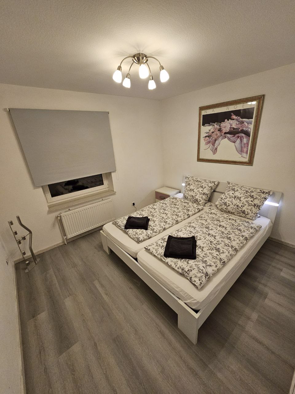 System.Collections.Generic.List`1[BluePillow.Application.SearchEngine.Dto.PhotoDto]?.ElementAt(2)?.Caption