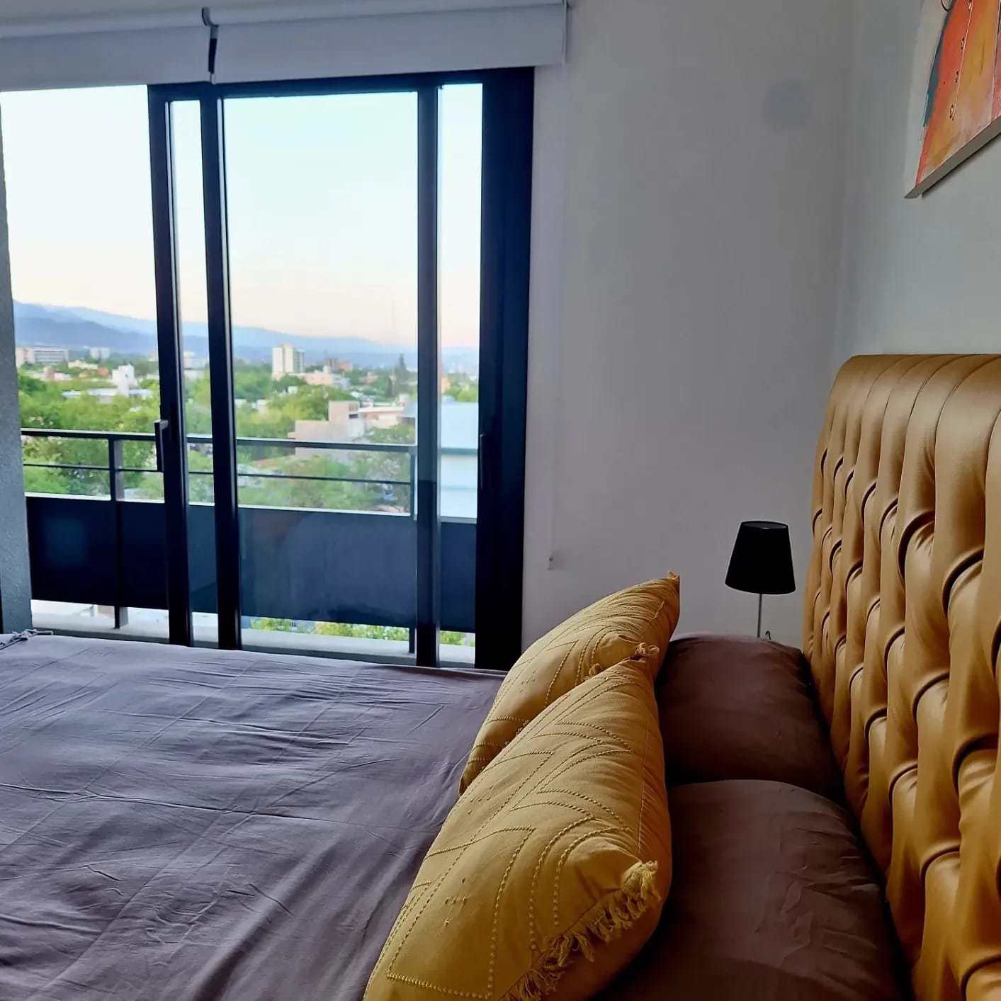 System.Collections.Generic.List`1[BluePillow.Application.SearchEngine.Dto.PhotoDto]?.ElementAt(2)?.Caption