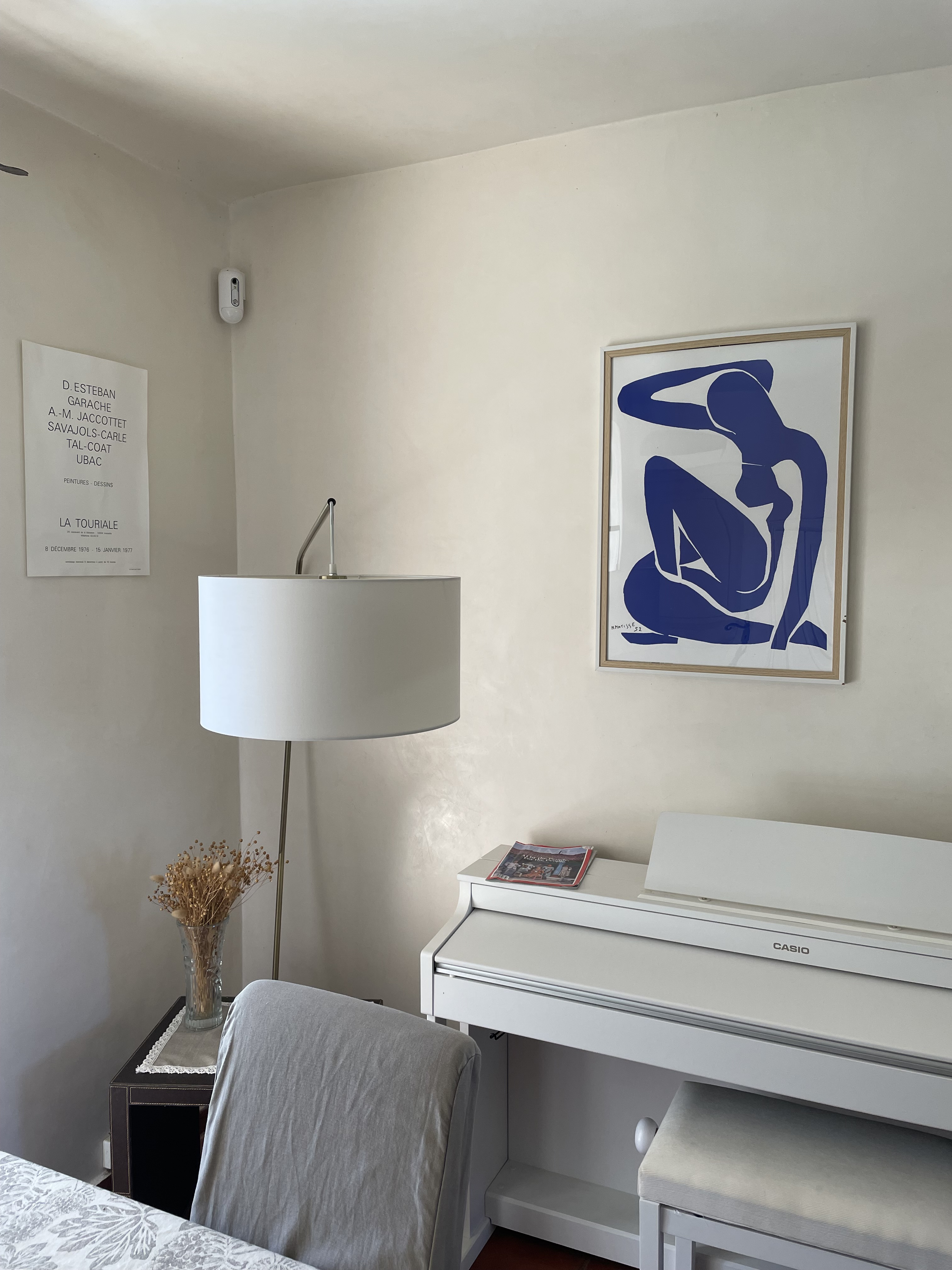 System.Collections.Generic.List`1[BluePillow.Application.SearchEngine.Dto.PhotoDto]?.ElementAt(2)?.Caption