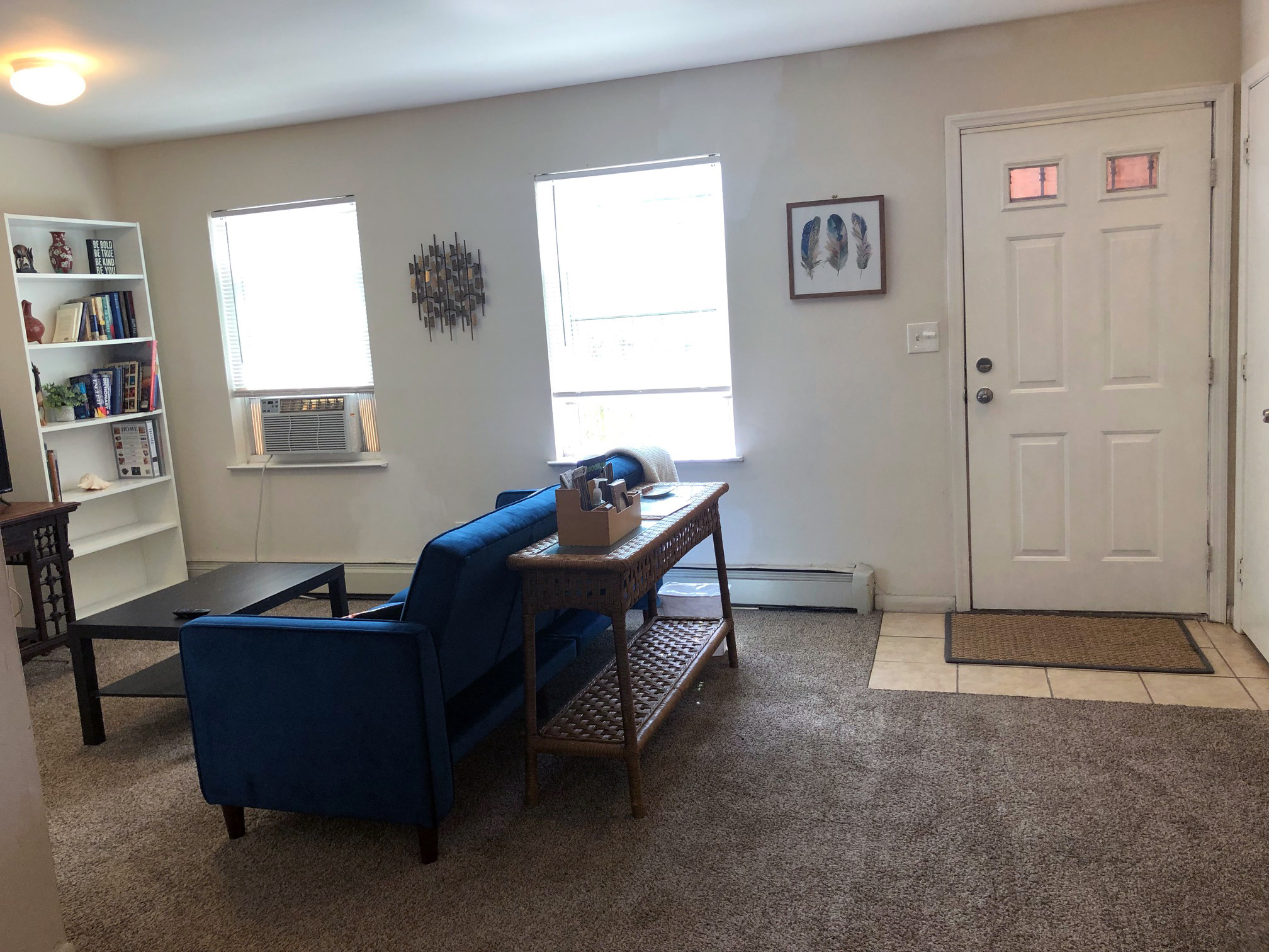 System.Collections.Generic.List`1[BluePillow.Application.SearchEngine.Dto.PhotoDto]?.ElementAt(2)?.Caption