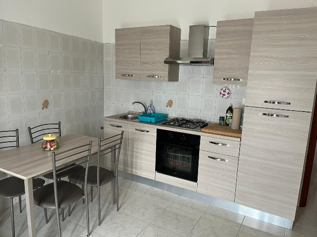 System.Collections.Generic.List`1[BluePillow.Application.SearchEngine.Dto.PhotoDto]?.ElementAt(0)?.Caption