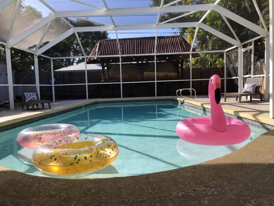 System.Collections.Generic.List`1[BluePillow.Application.SearchEngine.Dto.PhotoDto]?.ElementAt(0)?.Caption