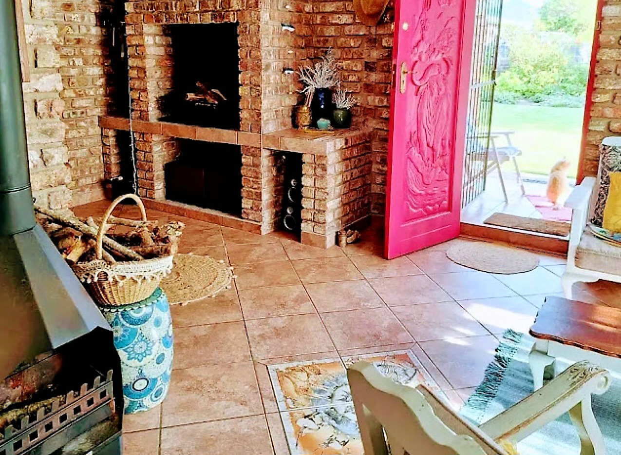 System.Collections.Generic.List`1[BluePillow.Application.SearchEngine.Dto.PhotoDto]?.ElementAt(0)?.Caption