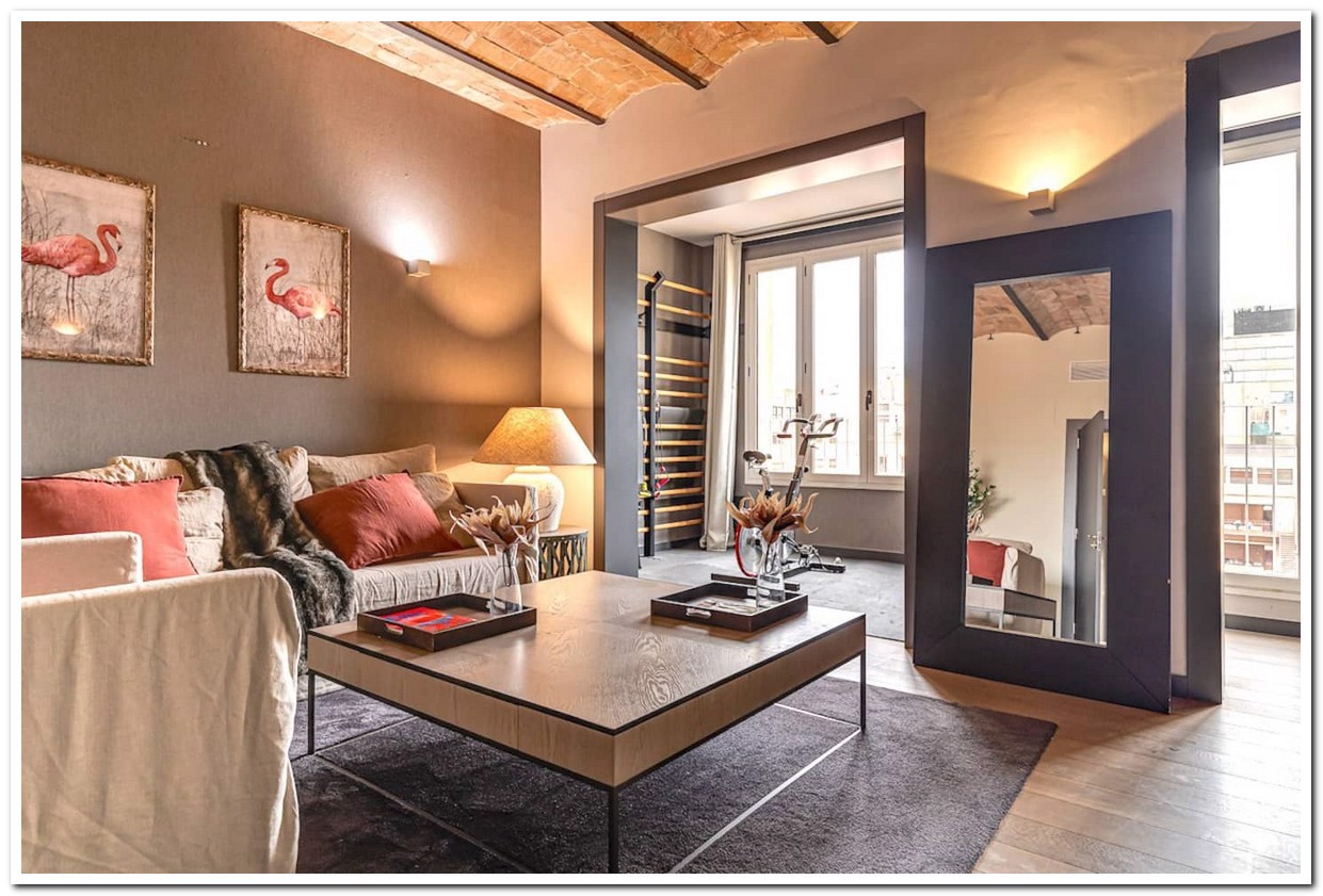 System.Collections.Generic.List`1[BluePillow.Application.SearchEngine.Dto.PhotoDto]?.ElementAt(1)?.Caption