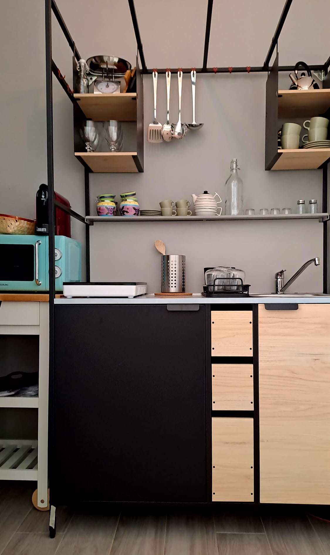 System.Collections.Generic.List`1[BluePillow.Application.SearchEngine.Dto.PhotoDto]?.ElementAt(3)?.Caption