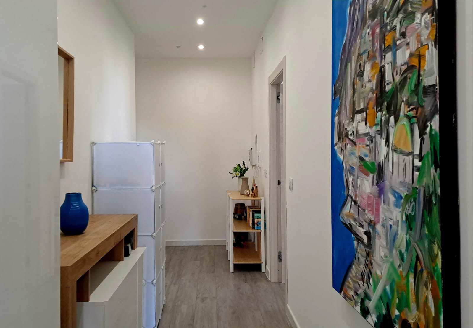 System.Collections.Generic.List`1[BluePillow.Application.SearchEngine.Dto.PhotoDto]?.ElementAt(2)?.Caption