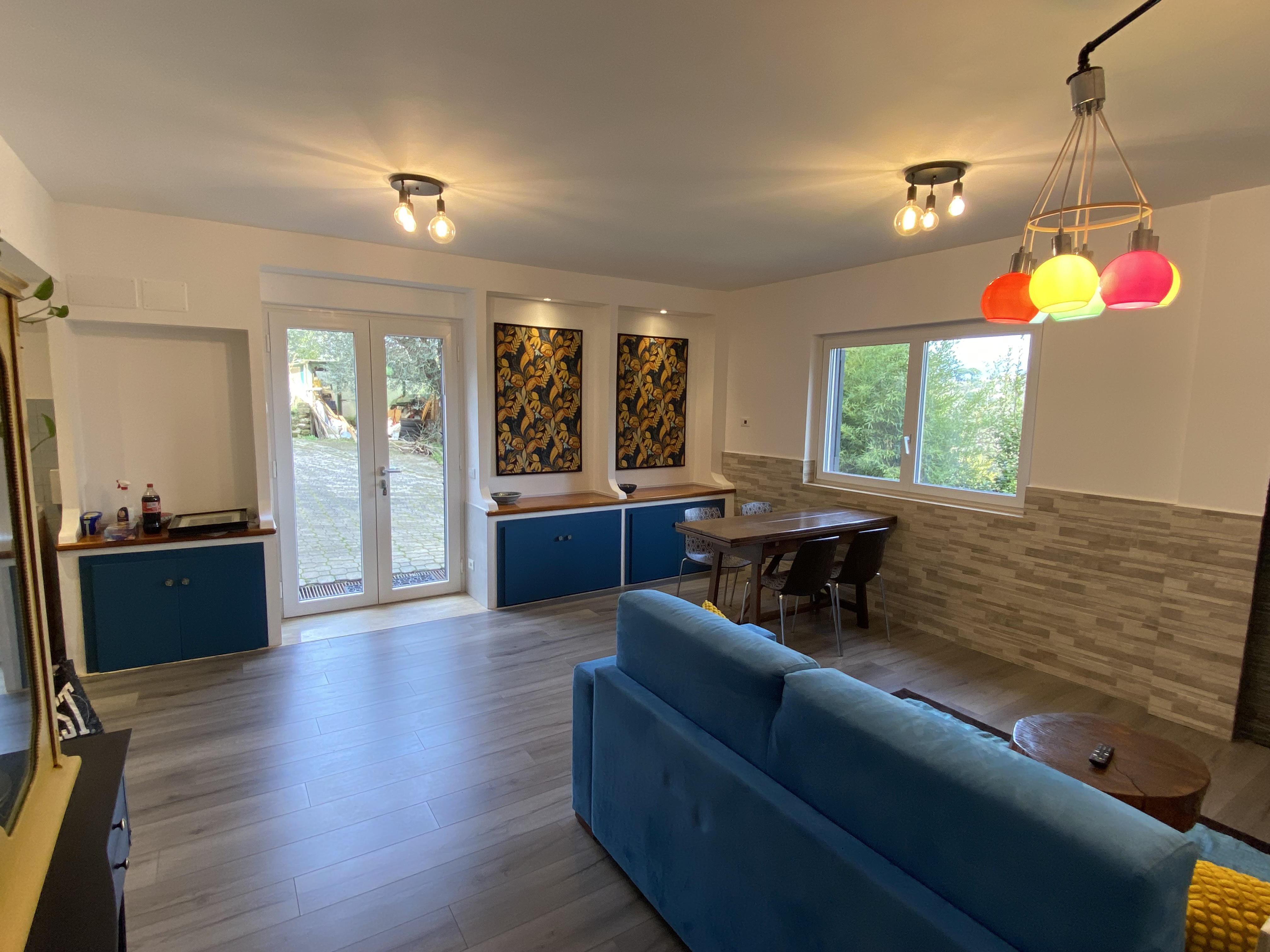 System.Collections.Generic.List`1[BluePillow.Application.SearchEngine.Dto.PhotoDto]?.ElementAt(1)?.Caption