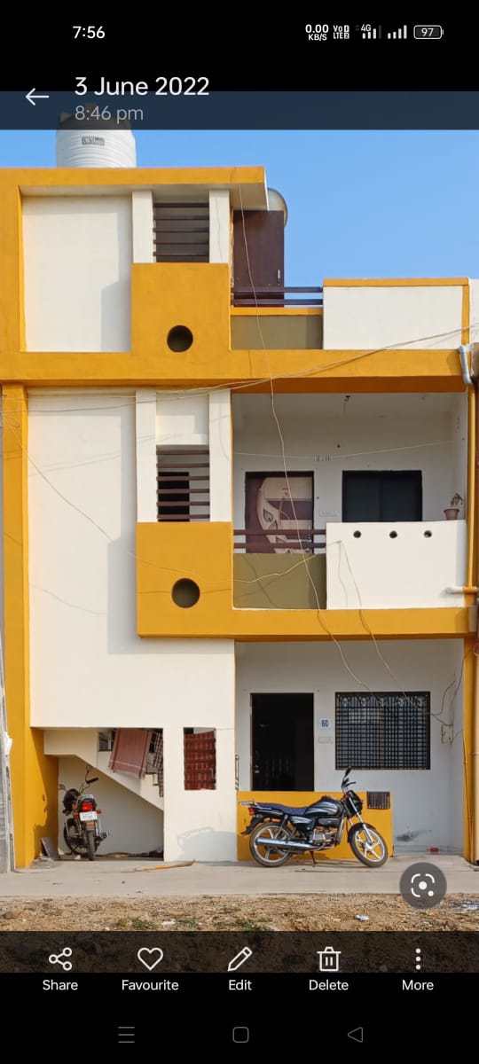 System.Collections.Generic.List`1[BluePillow.Application.SearchEngine.Dto.PhotoDto]?.ElementAt(0)?.Caption