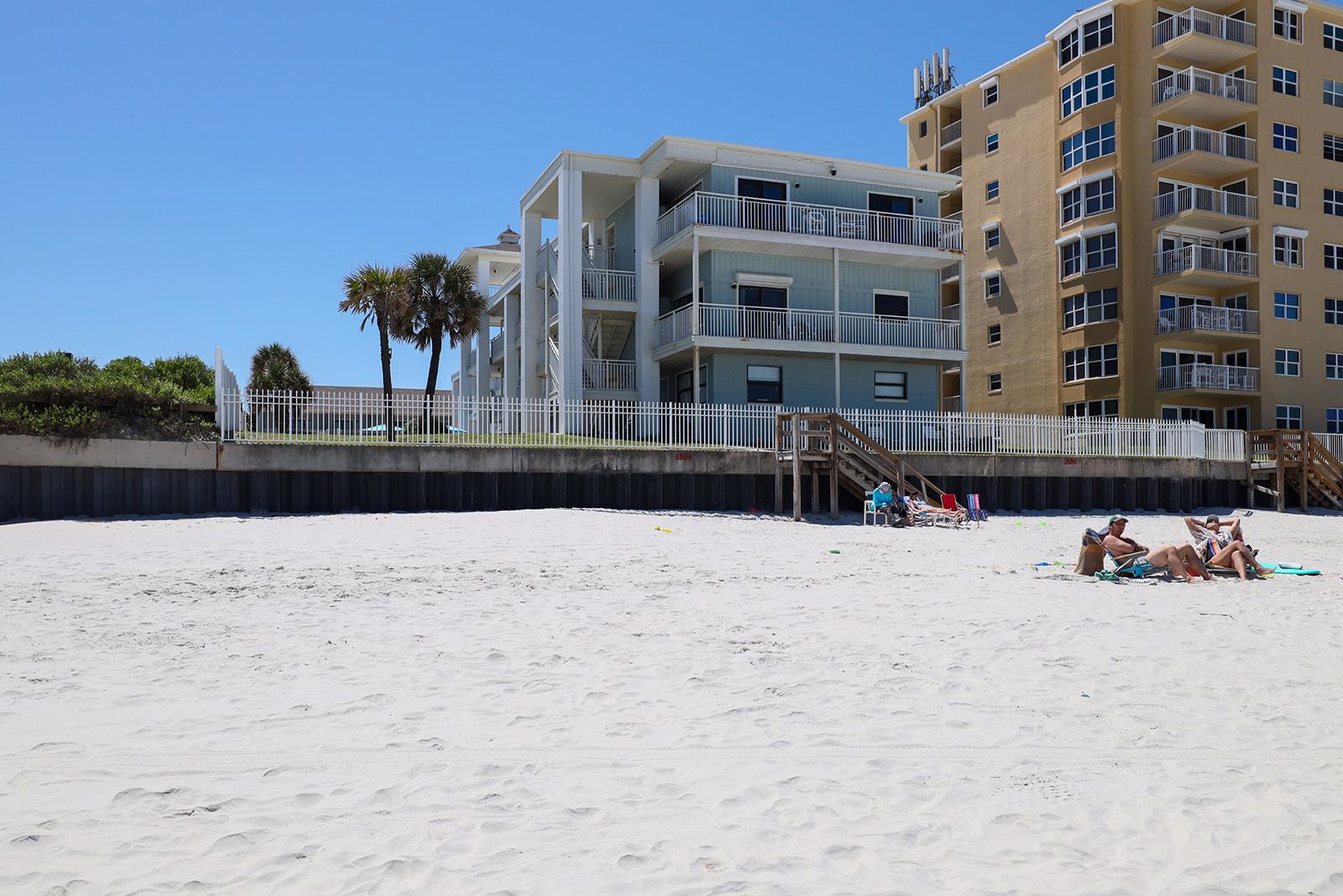 System.Collections.Generic.List`1[BluePillow.Application.SearchEngine.Dto.PhotoDto]?.ElementAt(1)?.Caption